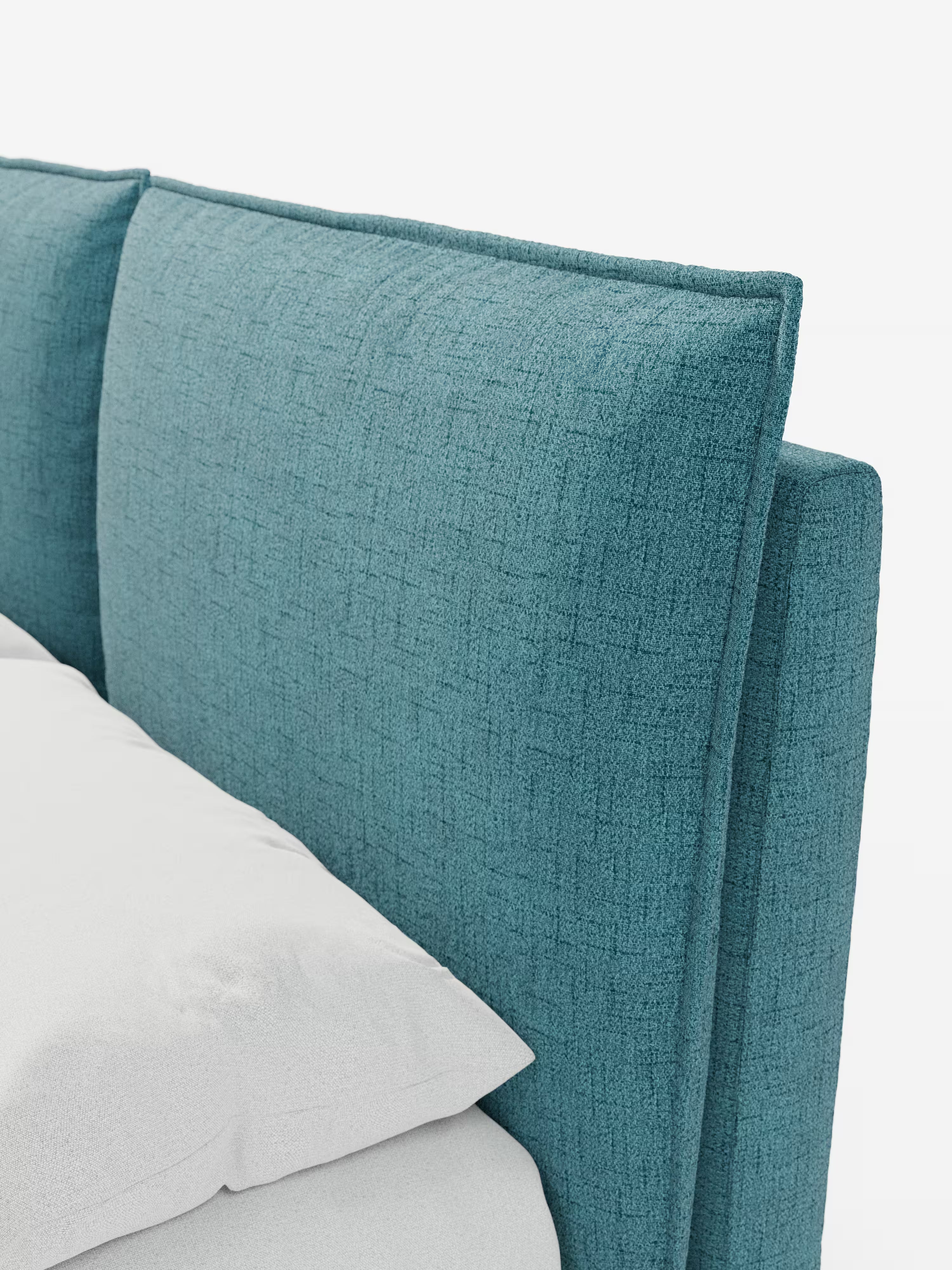 Cloe Cama acolchada de diseño elegante con patas de metal y tejido flameado impermeable