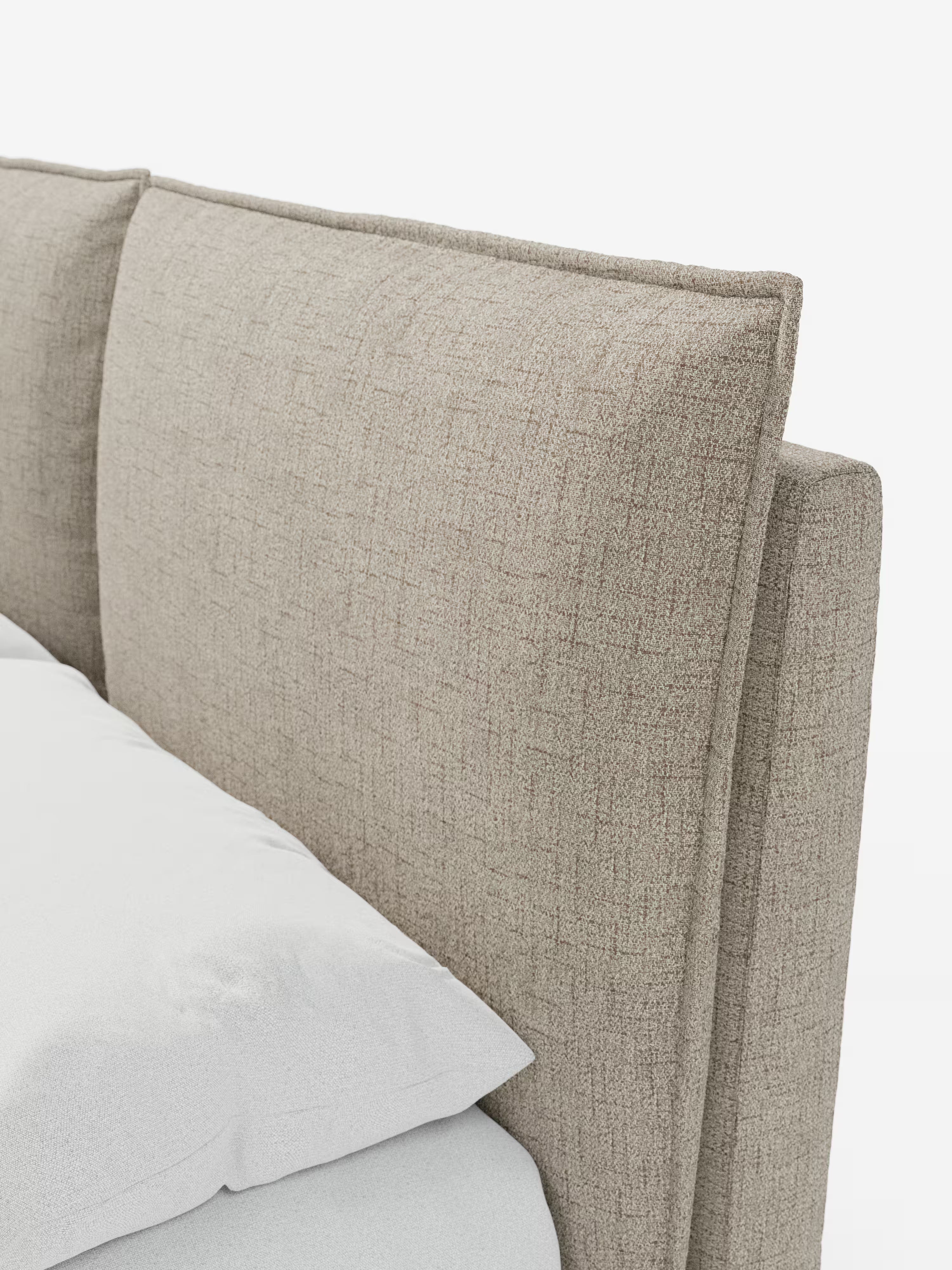 Cloe Cama acolchada de diseño elegante con patas de metal y tejido flameado impermeable