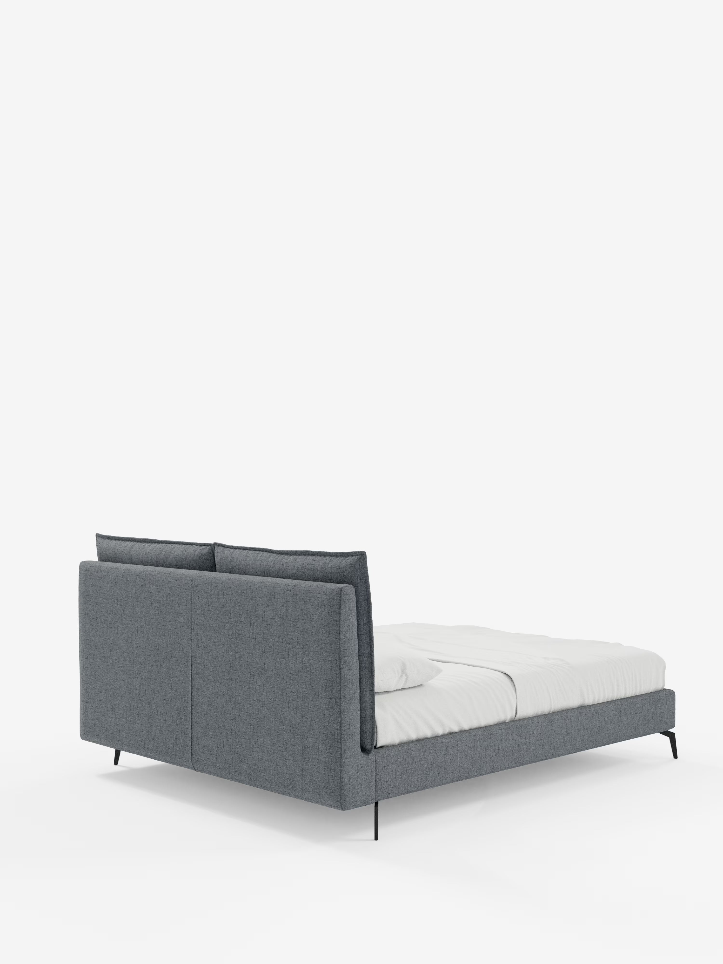 Cloe Cama acolchada de diseño elegante con patas de metal y tejido flameado impermeable