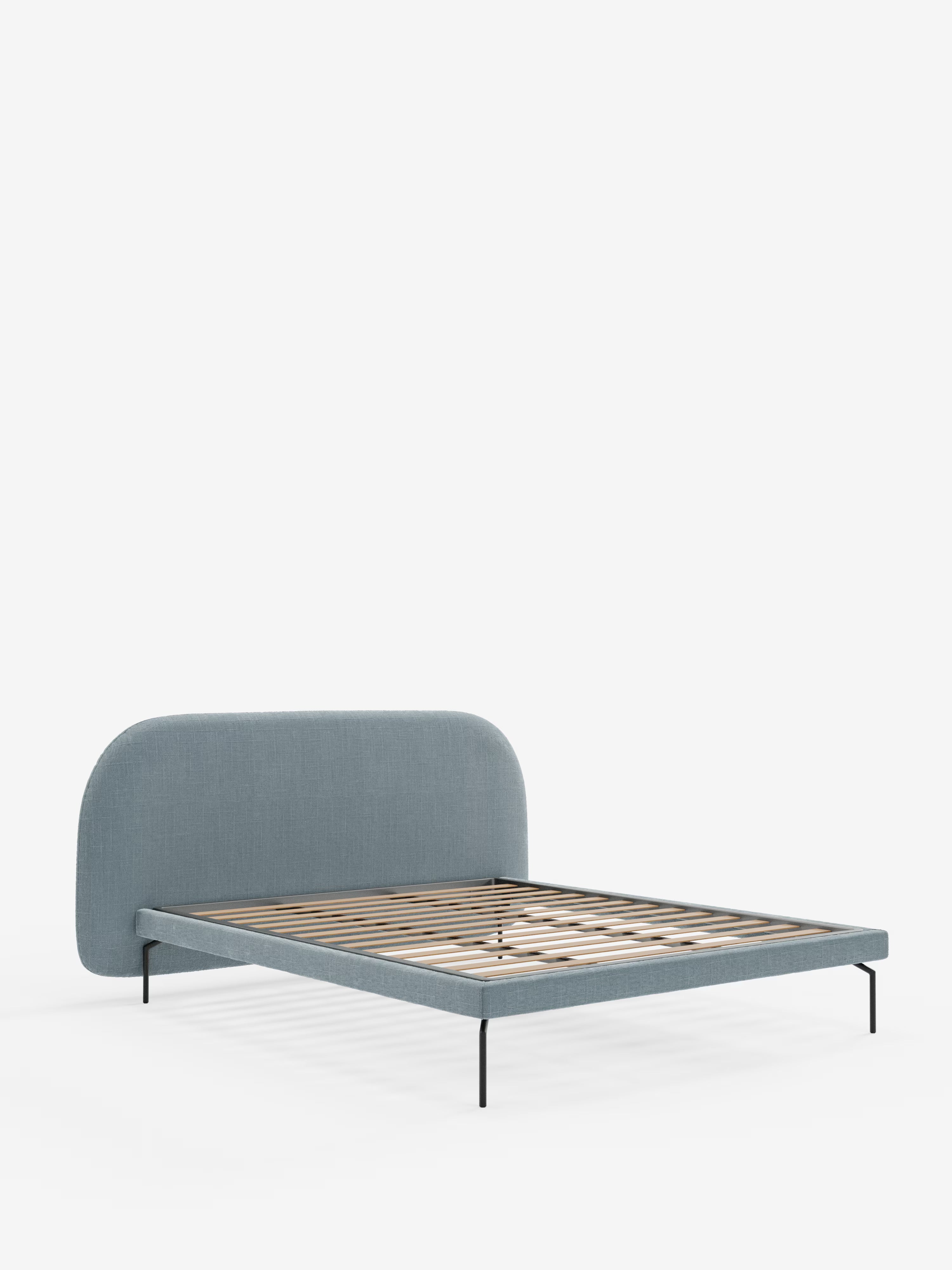 Soleil Cama acolchada de diseño con patas de metal y tejido jacquard antimanchas