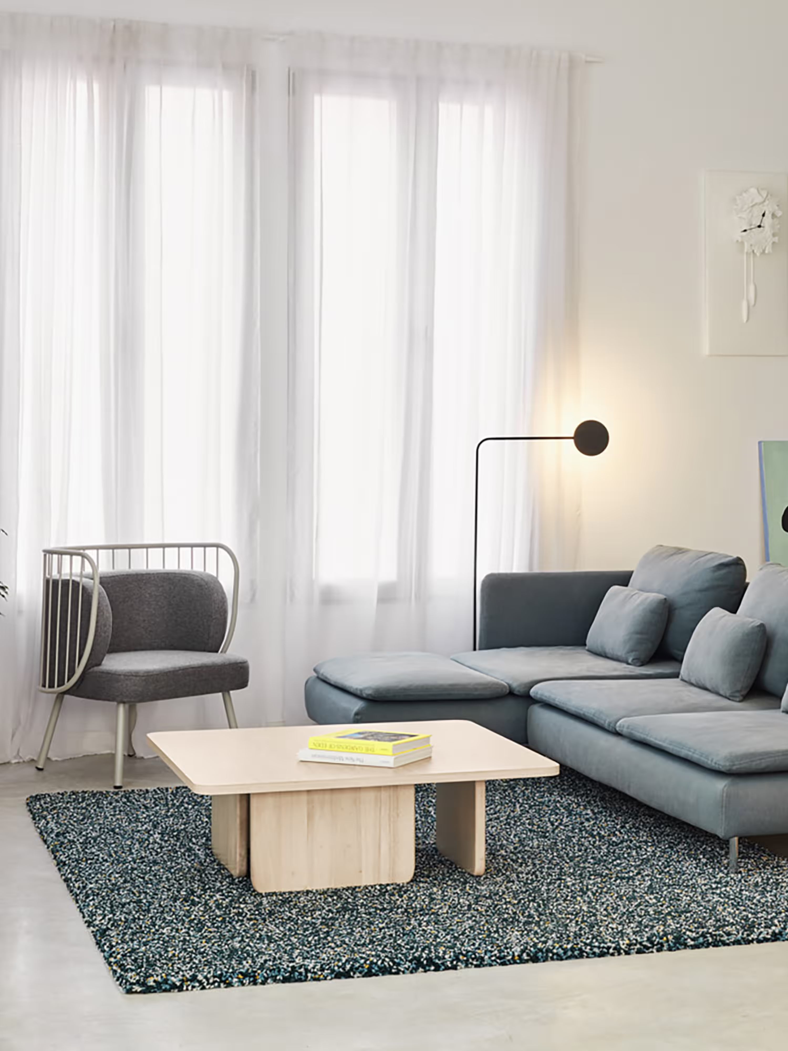 ARQ Square coffee table 100×100 cm in natural or black ash