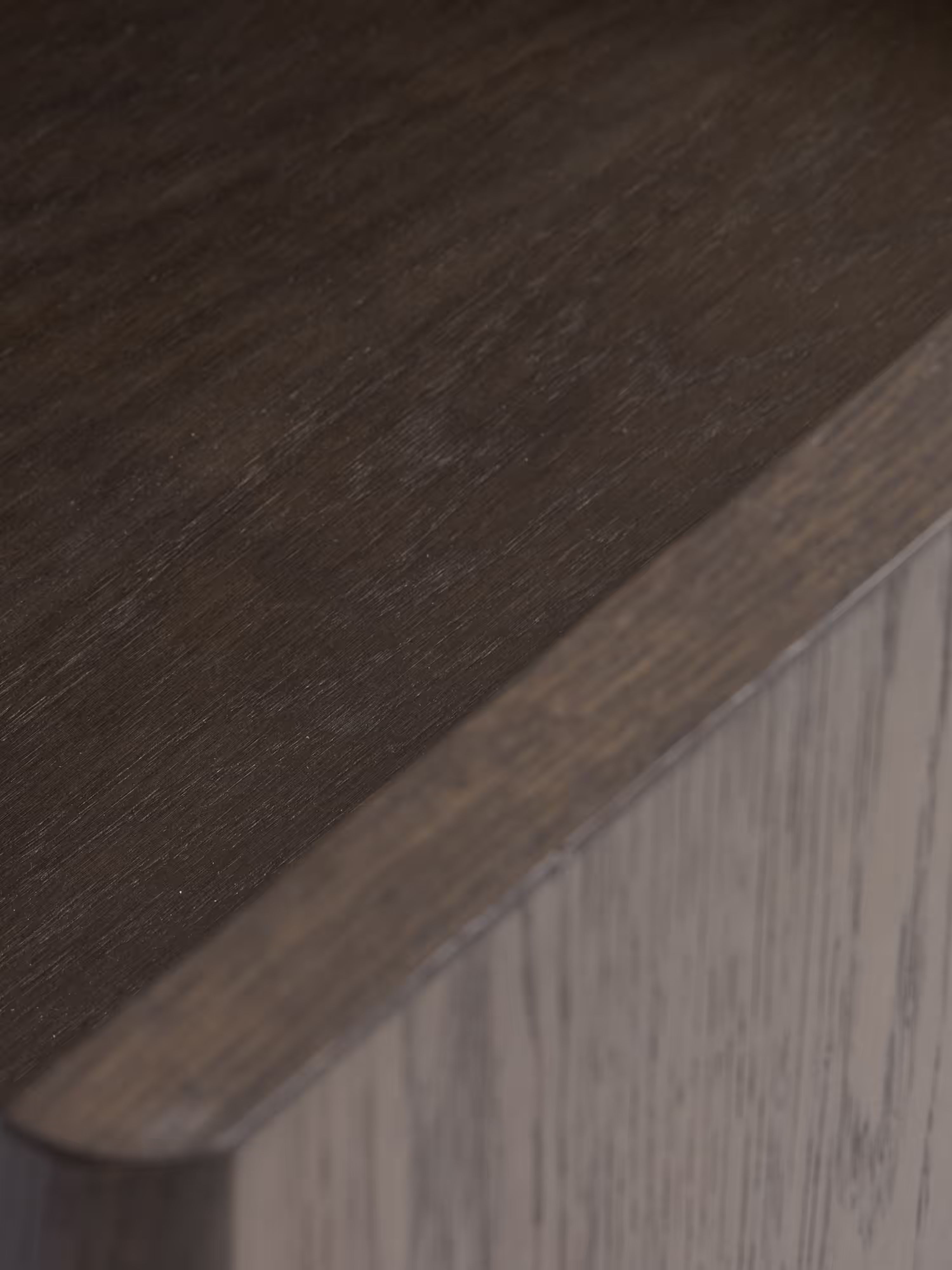 Aparador Arun en madera maciza oscura - aparador bajo con acabados de latón 160 x 73 cm
