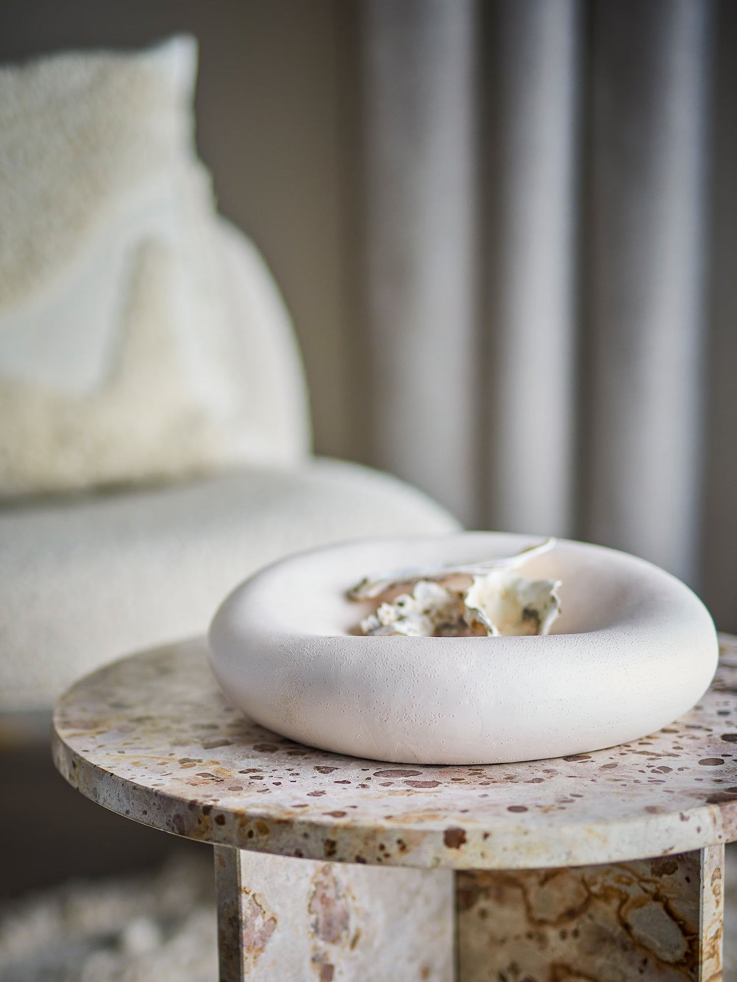 Audra cuenco decorativo de gres blanco con diseño orgánico Ø30 cm