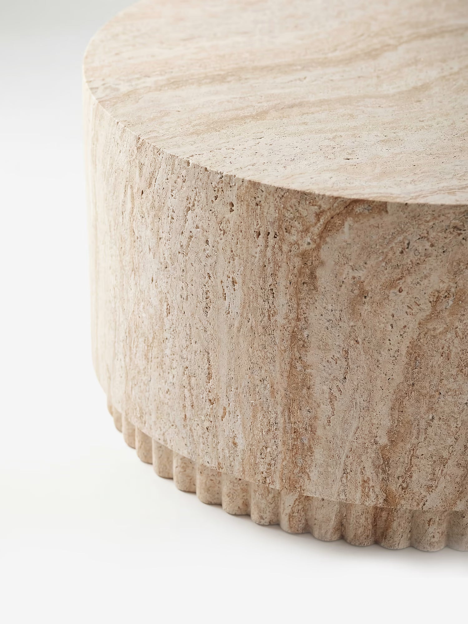 Bonn Runder niedriger Couchtisch für Wohnzimmer und Außenbereich aus Fiberclay in Natursteinoptik