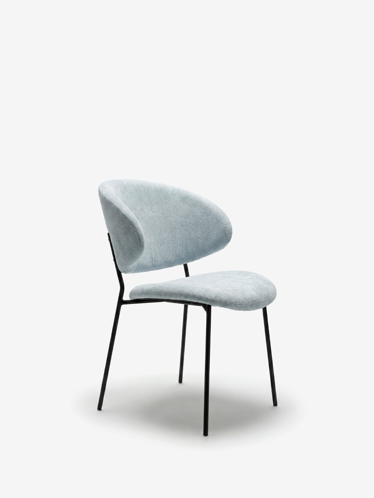 Bruma chair in elegant grey fabric with black metal legs - minimalist design and wraparound backrest