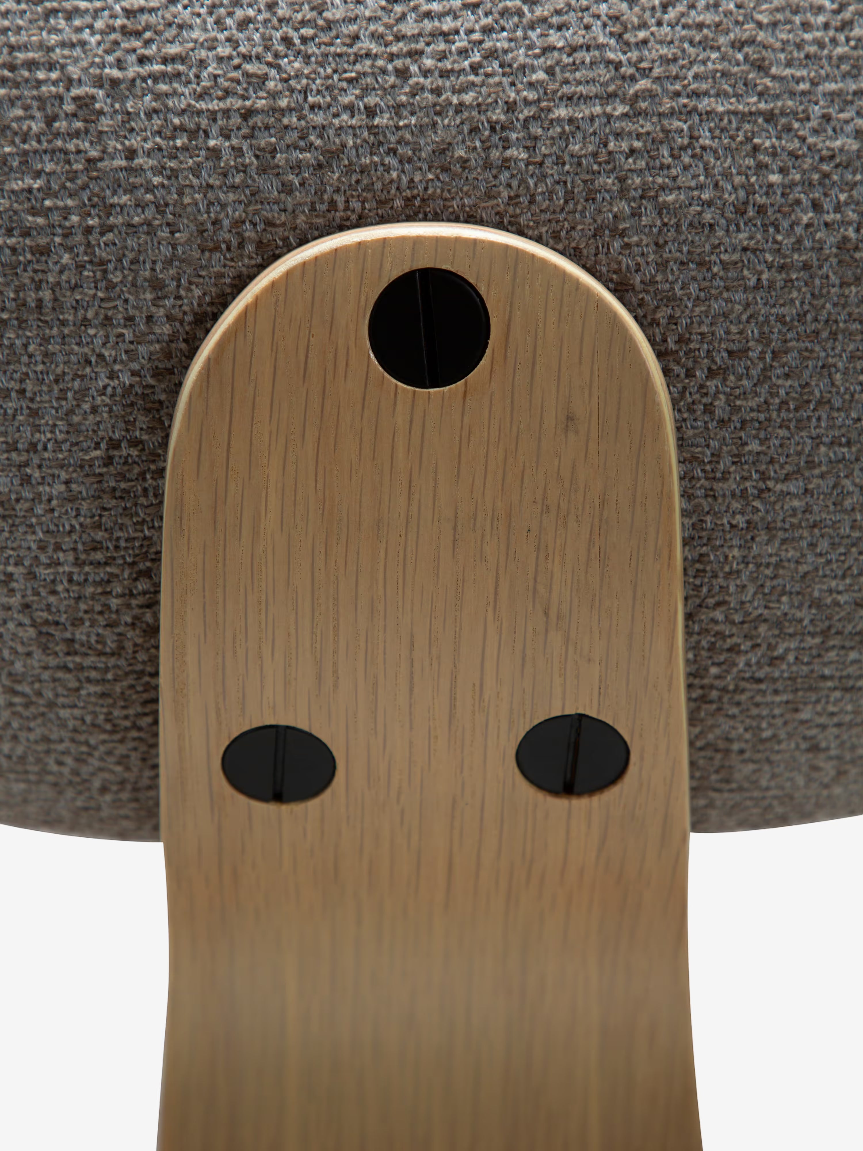 Buckle Chaise en bouclé avec pieds en bois massif - design scandinave futuriste