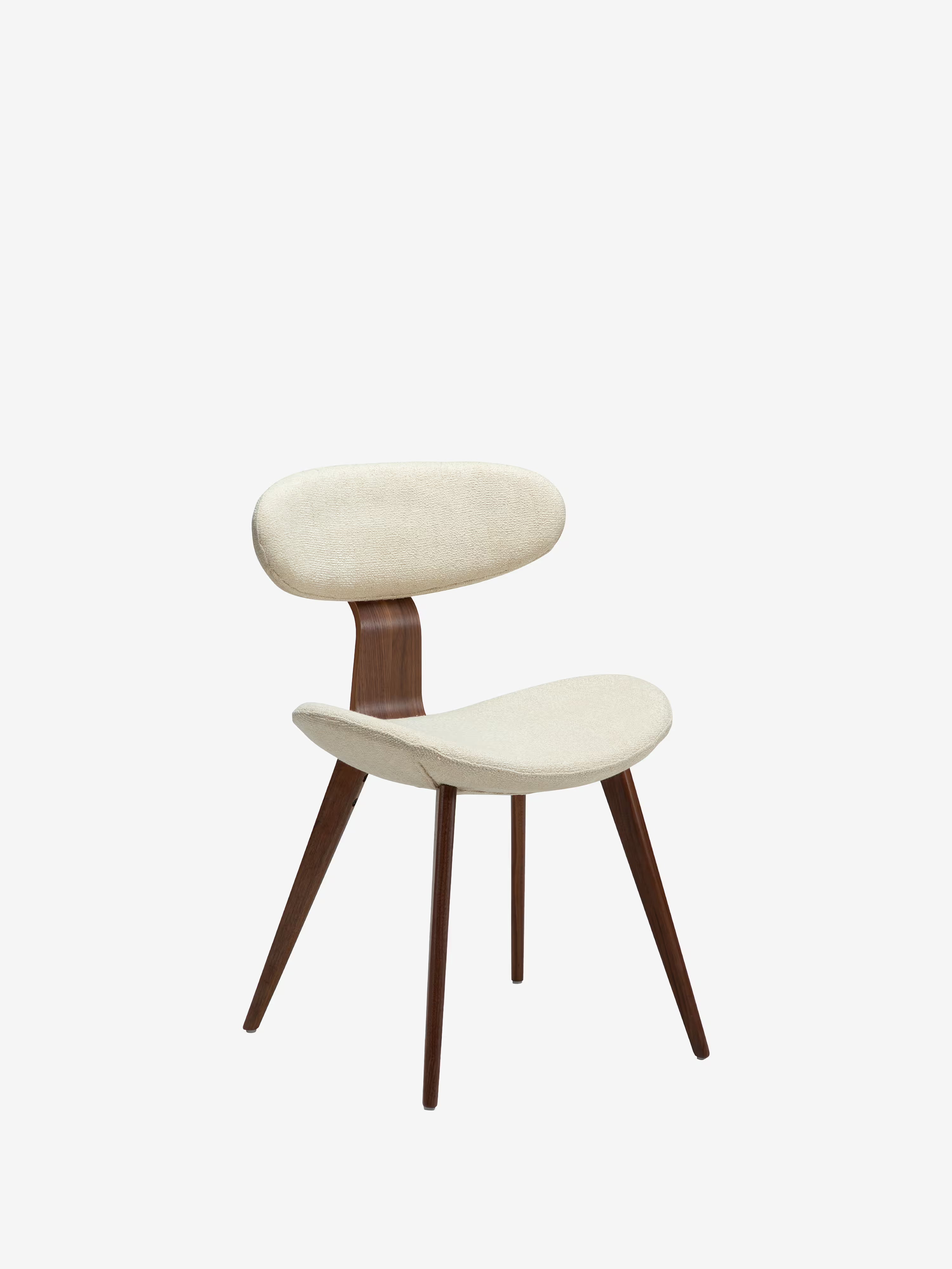 Buckle Chaise en bouclé avec pieds en bois massif - design scandinave futuriste