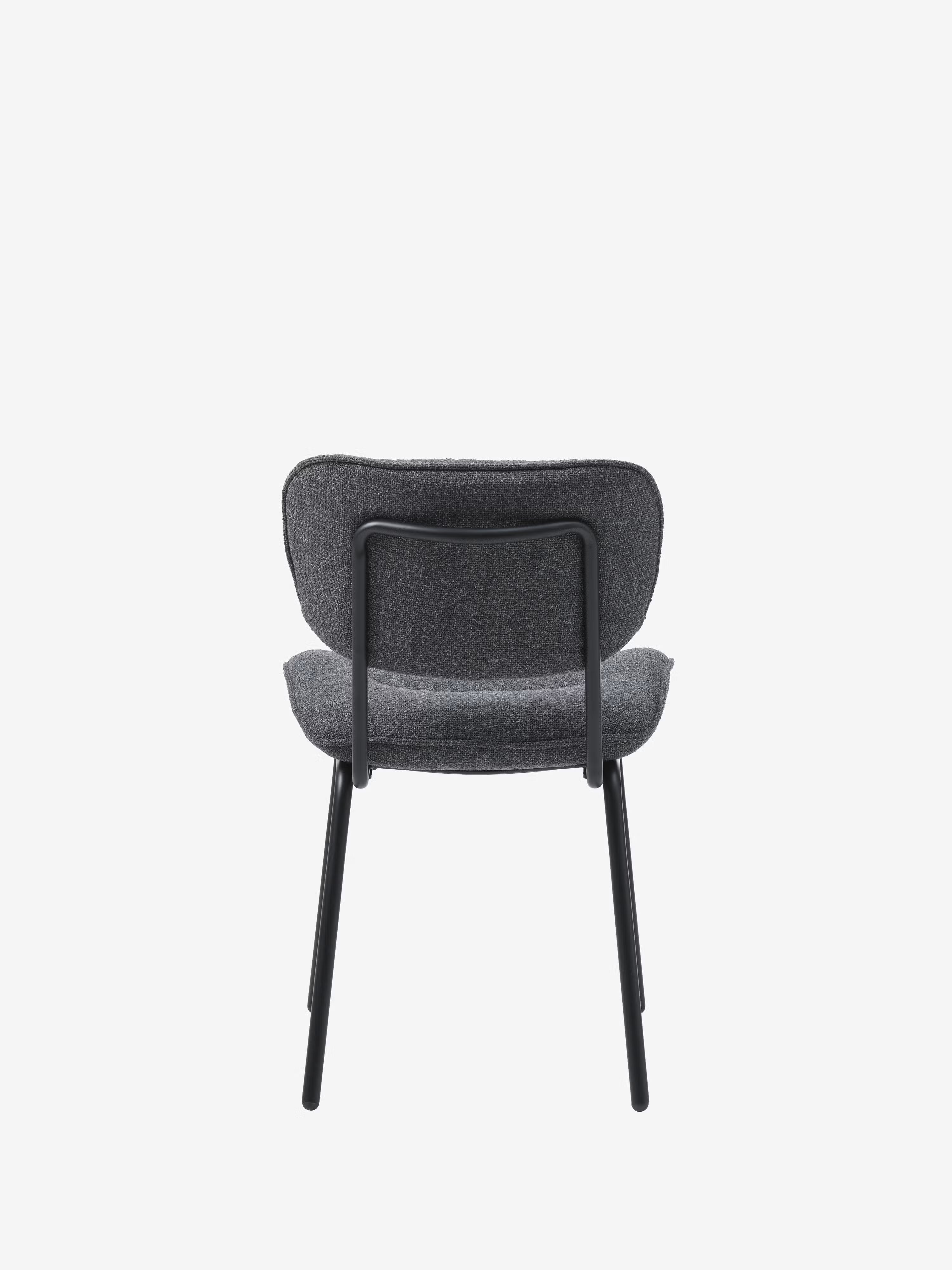 Chaise Buffalo en tissu bouclé mélangé avec base en métal noir