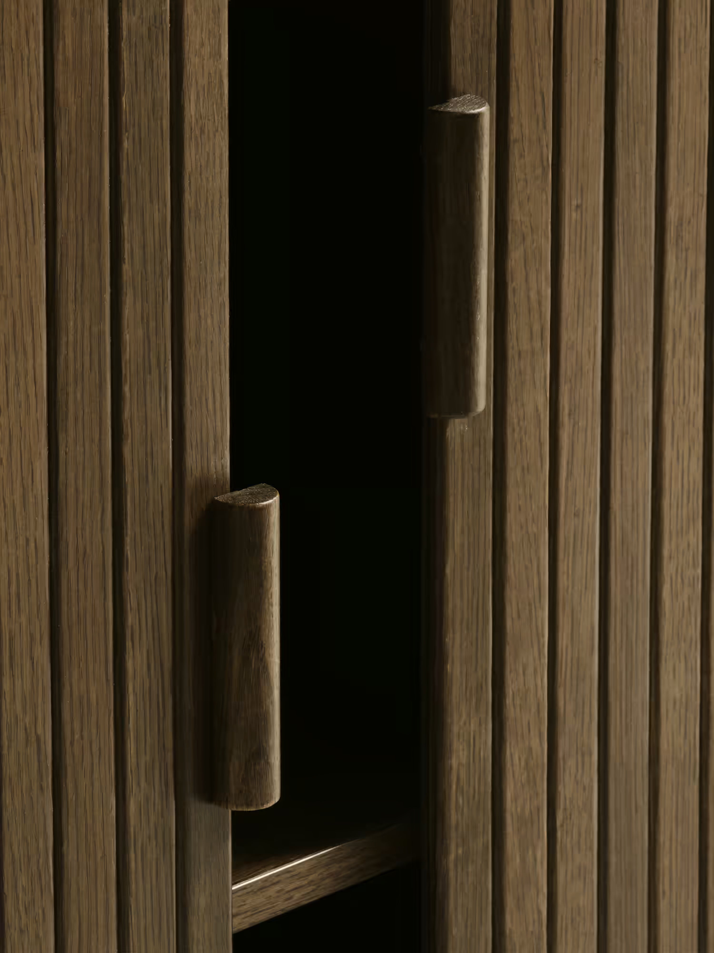 Cavo aparador alto en roble ahumado chapado - 2 puertas 113 x 90 cm