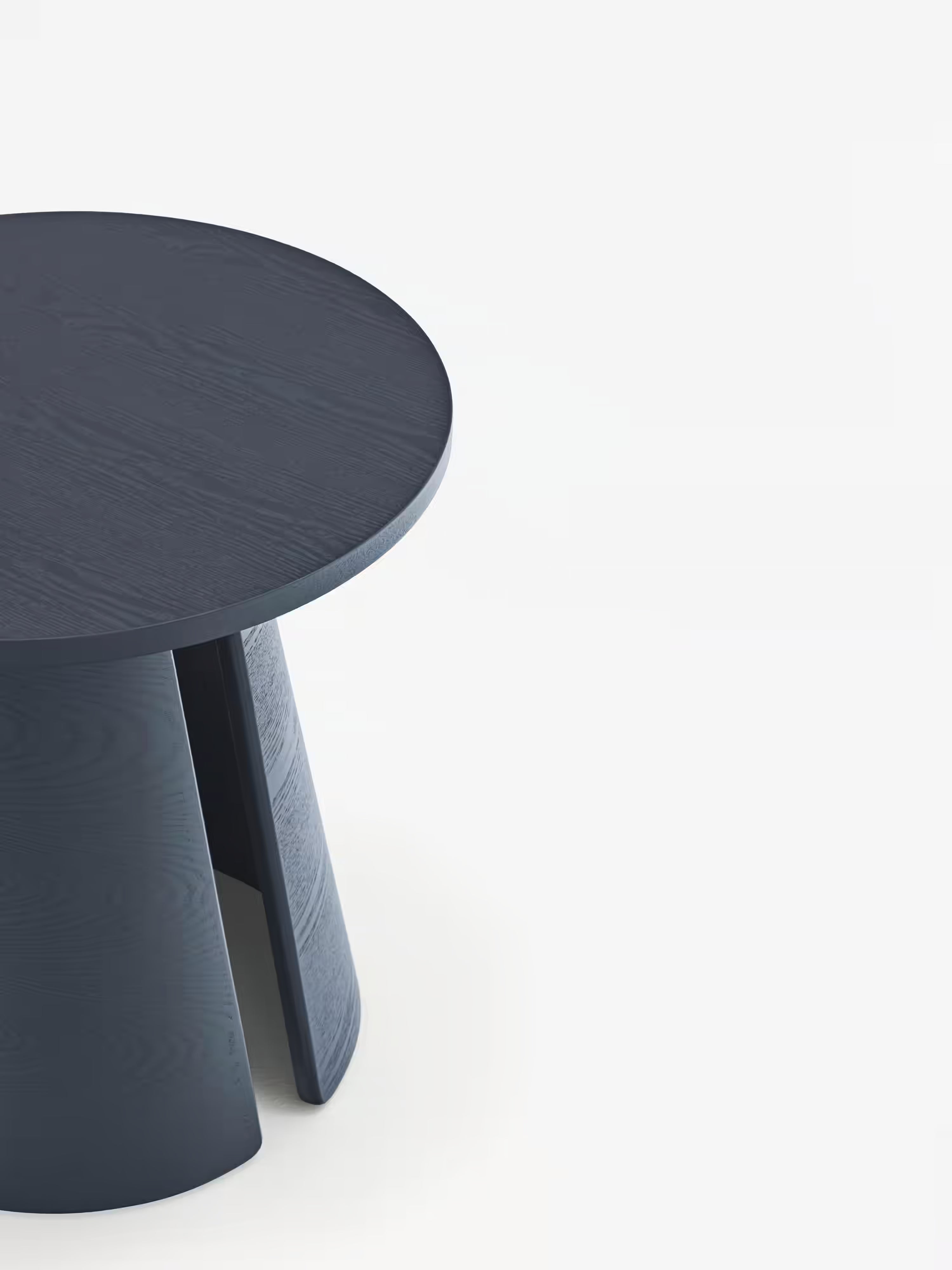 Cep Tavolino d’appoggio rotondo in frassino blu curvato - anche comodino 50 x 50 cm