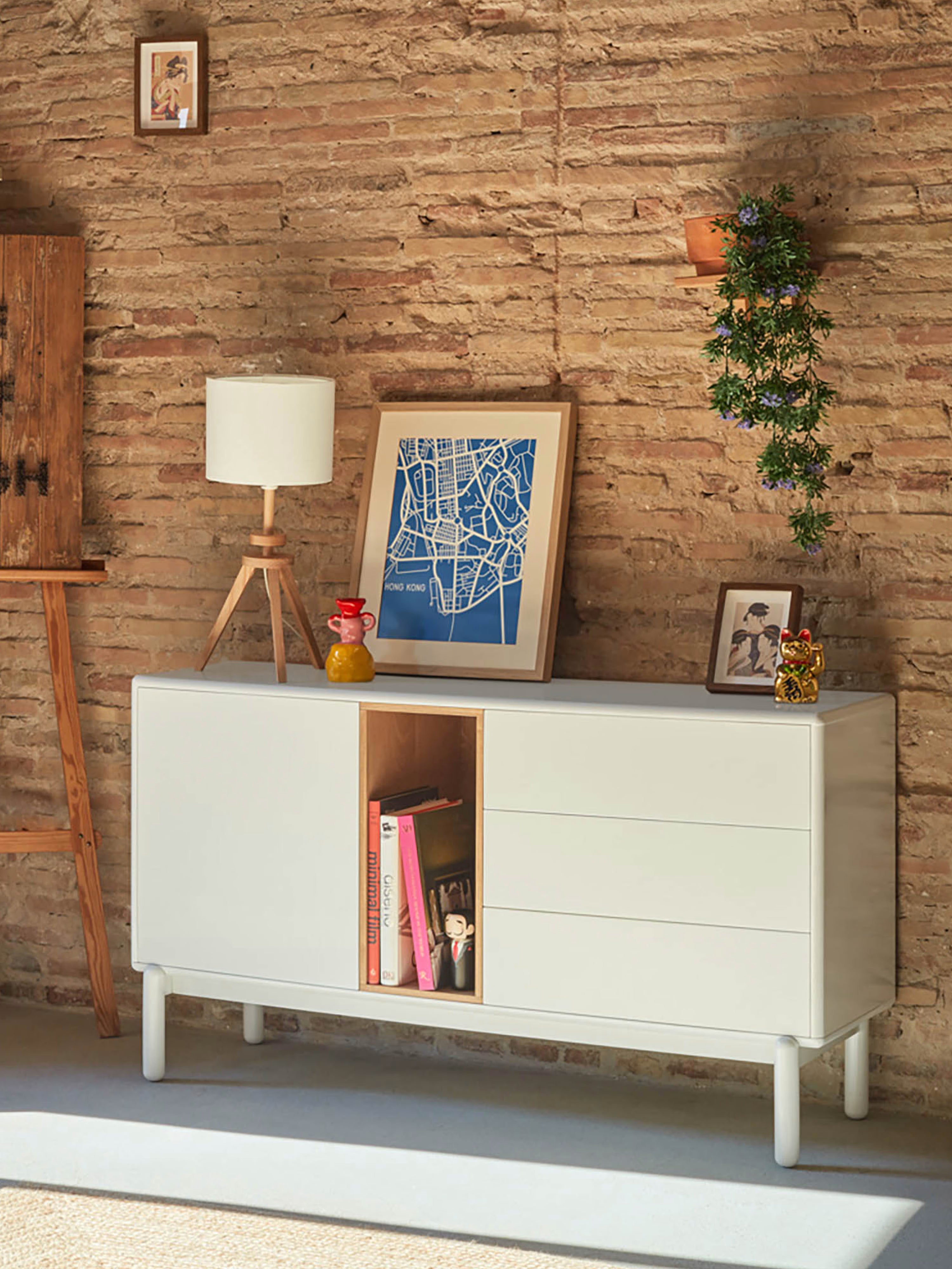 Corvo aparador bajo crema y roble natural - base de madera maciza 136 x76 cm