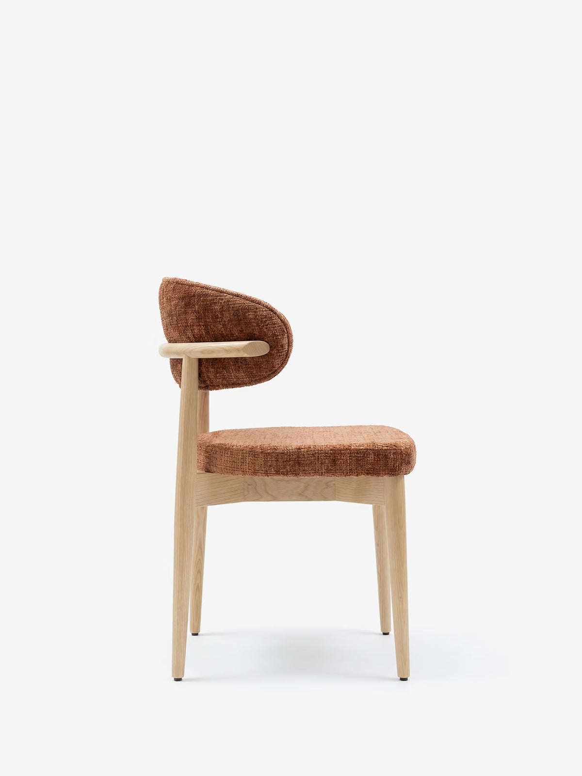 Dafne Chaise design en bois massif de chêne naturel et chenille terracotta