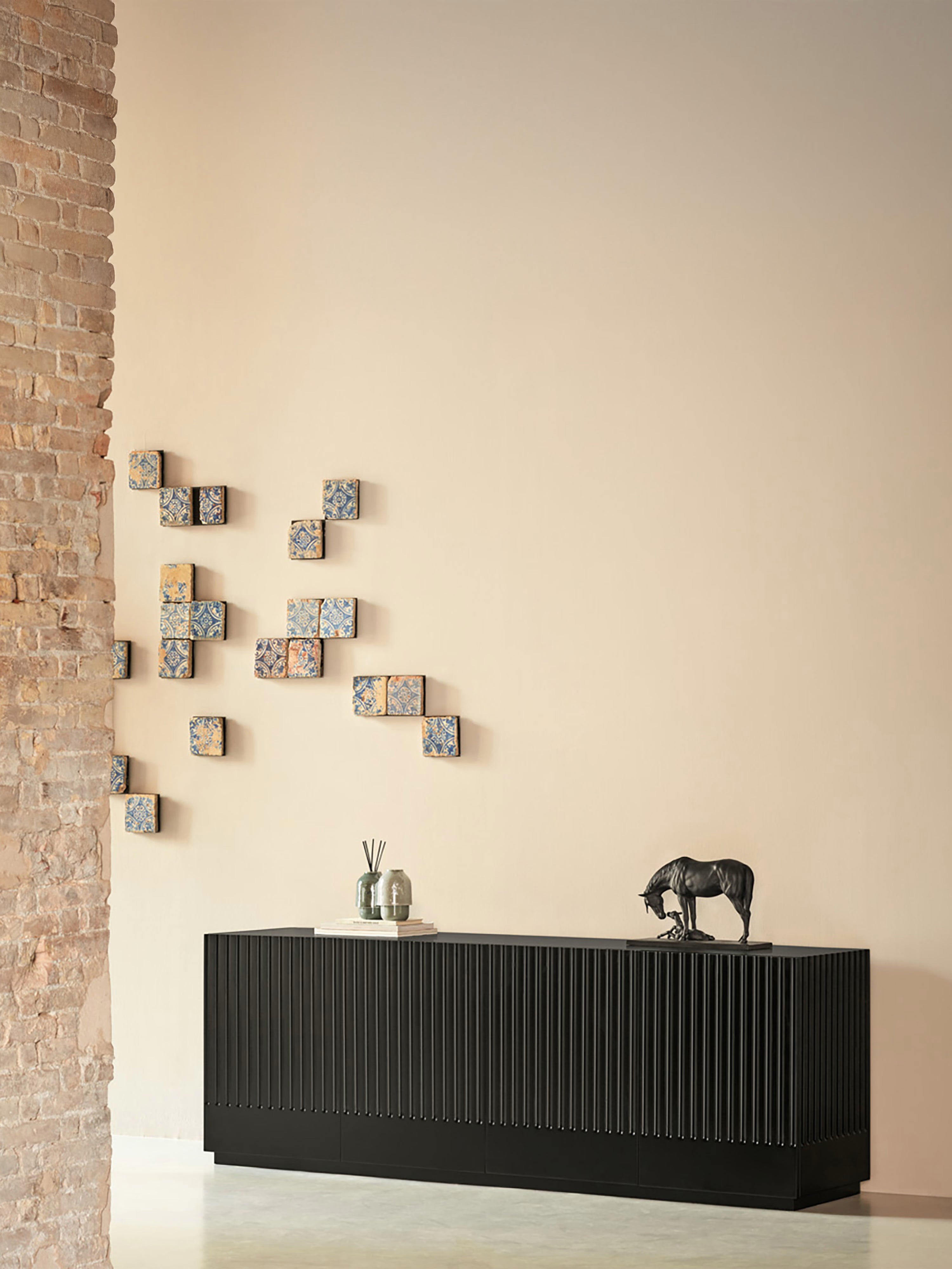 Doric aparador bajo MDF negro- aparador de 4 puertas 198 x 70 cm