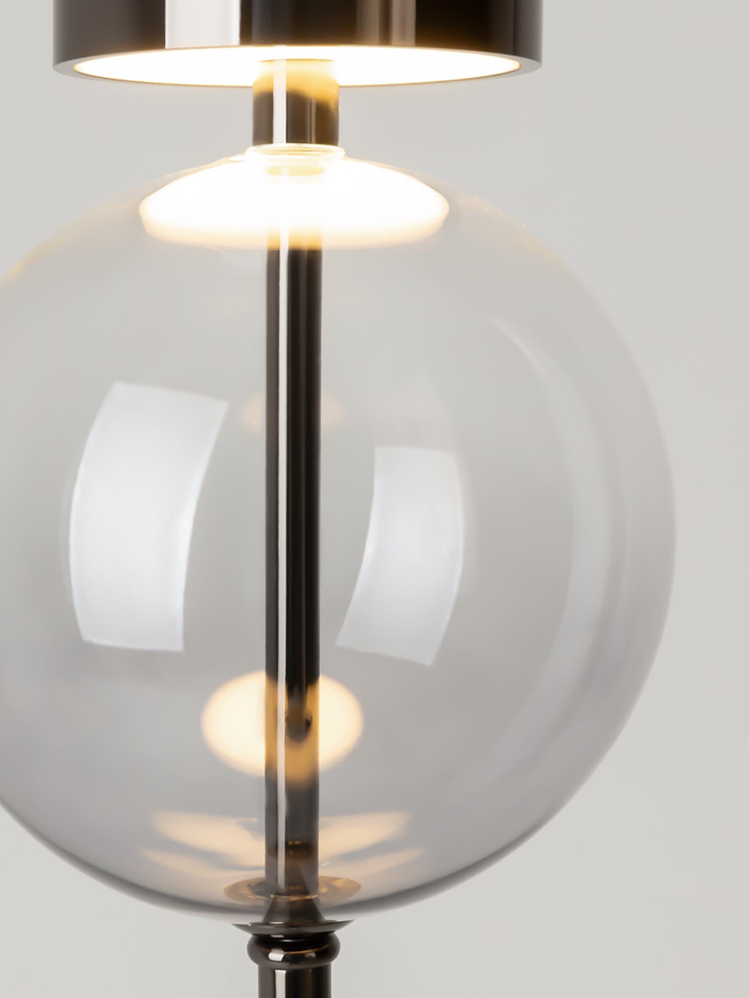 Double Moon Lampada da terra dimmerabile a LED in metallo nero