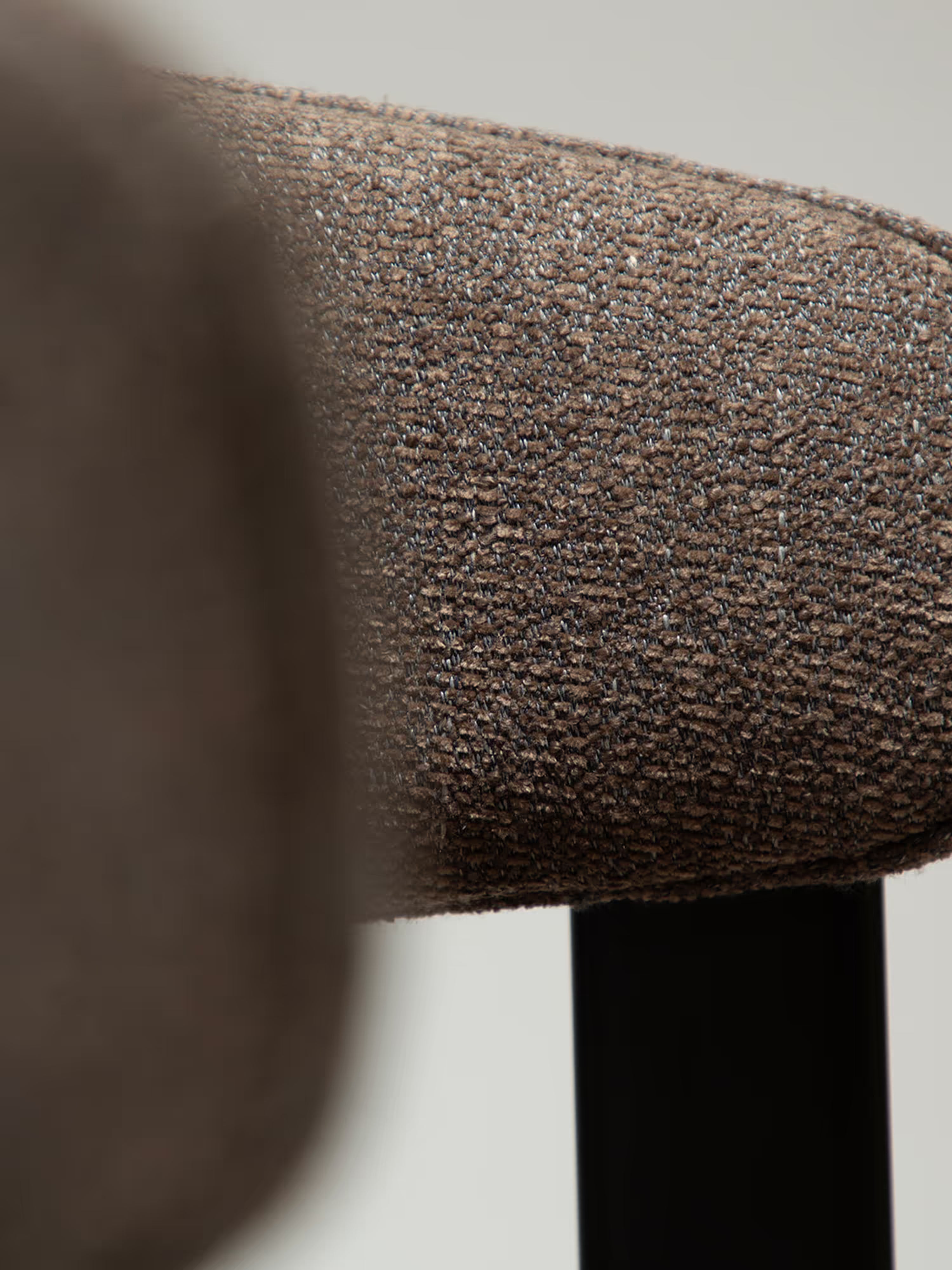 Duct Chaise avec accoudoirs élégante – design raffiné en tissu bouclé et structure en métal