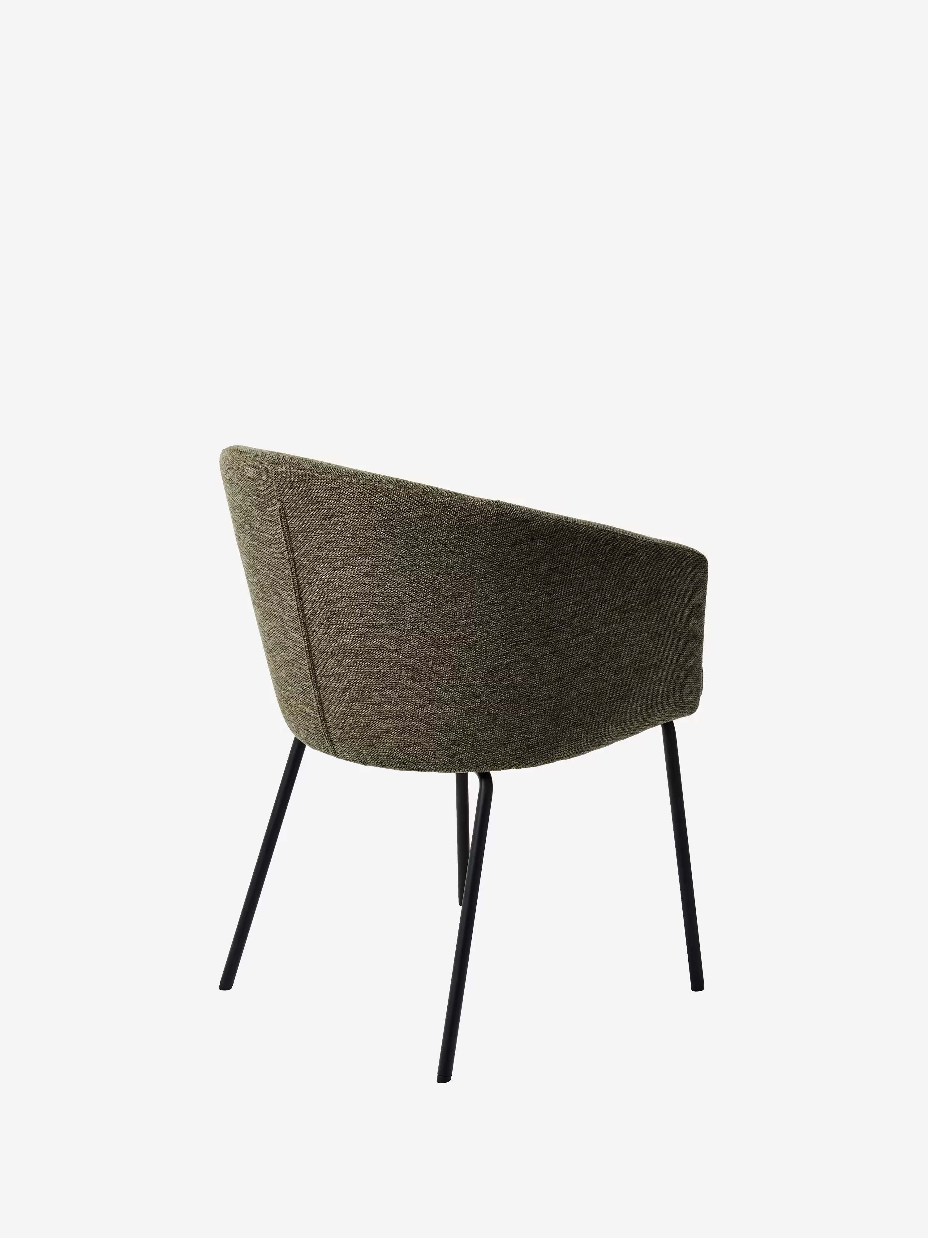 Easton Chaise rembourrée en tissu design enveloppant avec accoudoirs et pieds en métal noir