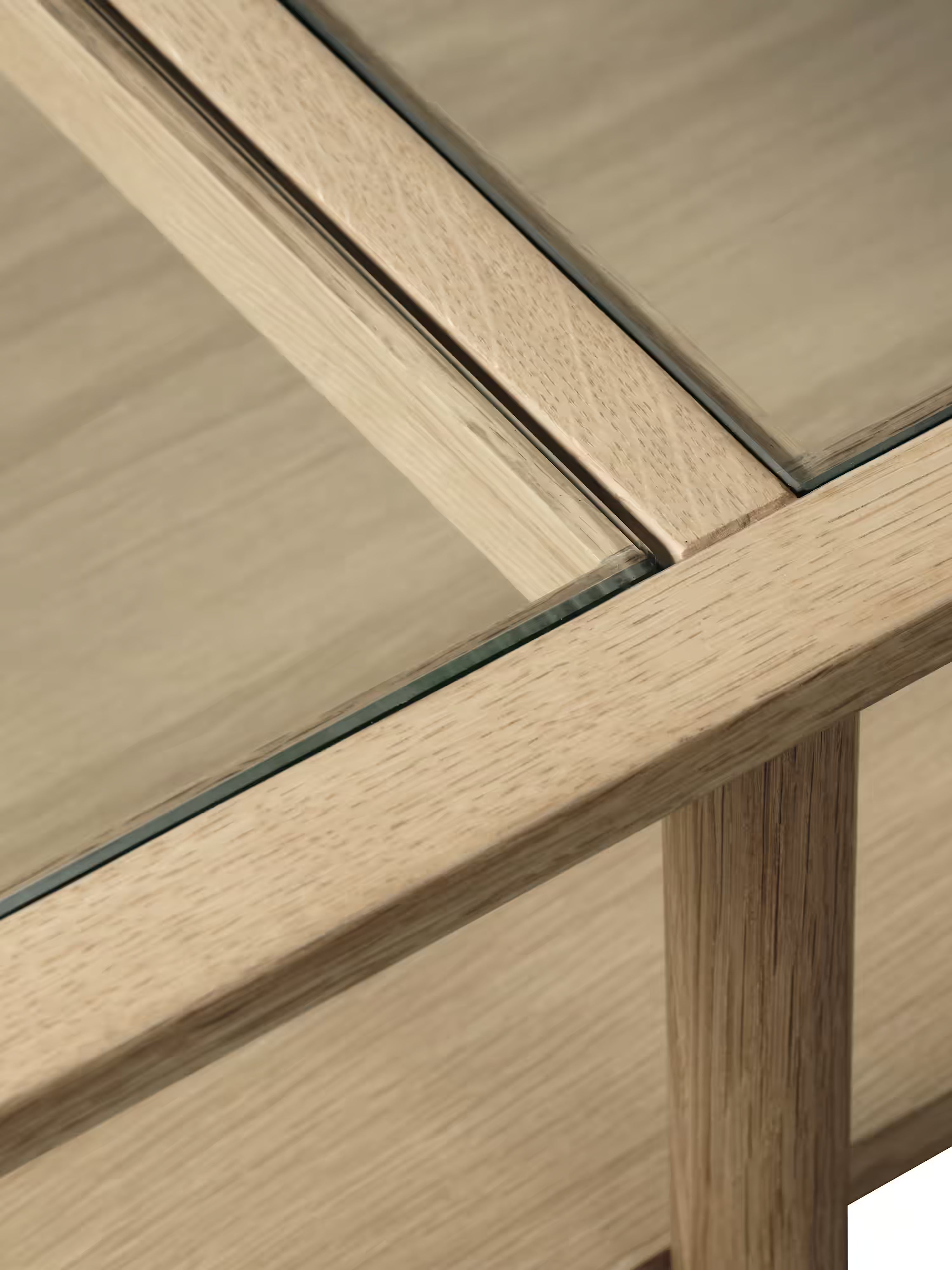 Couchtisch Elba aus natürlichem Eichenholz mit Tischplatte aus gehärtetem Glas 120 × 60 cm