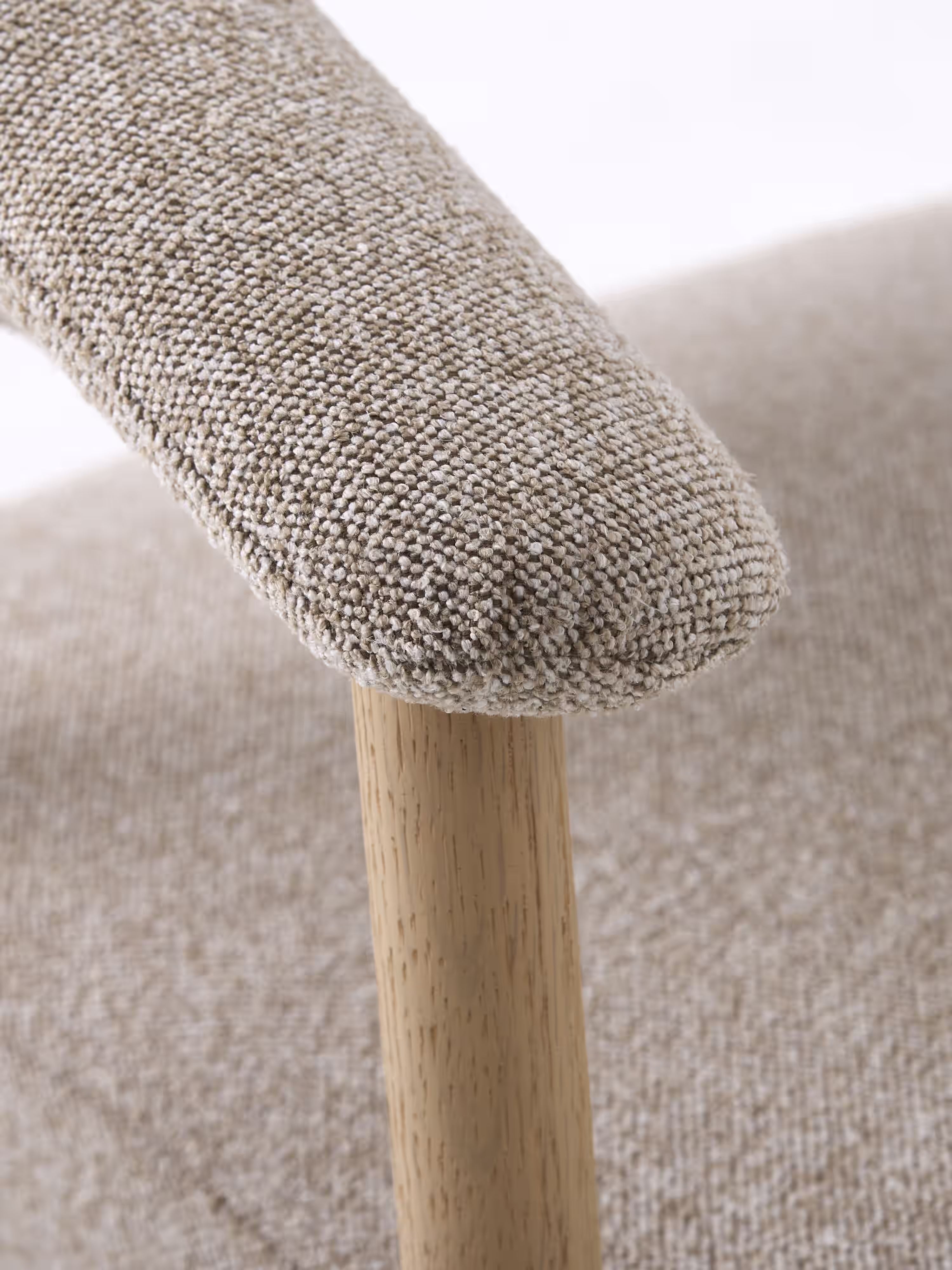 Elk chaise en tissu sable et bois chêne naturel - design moderne et durable