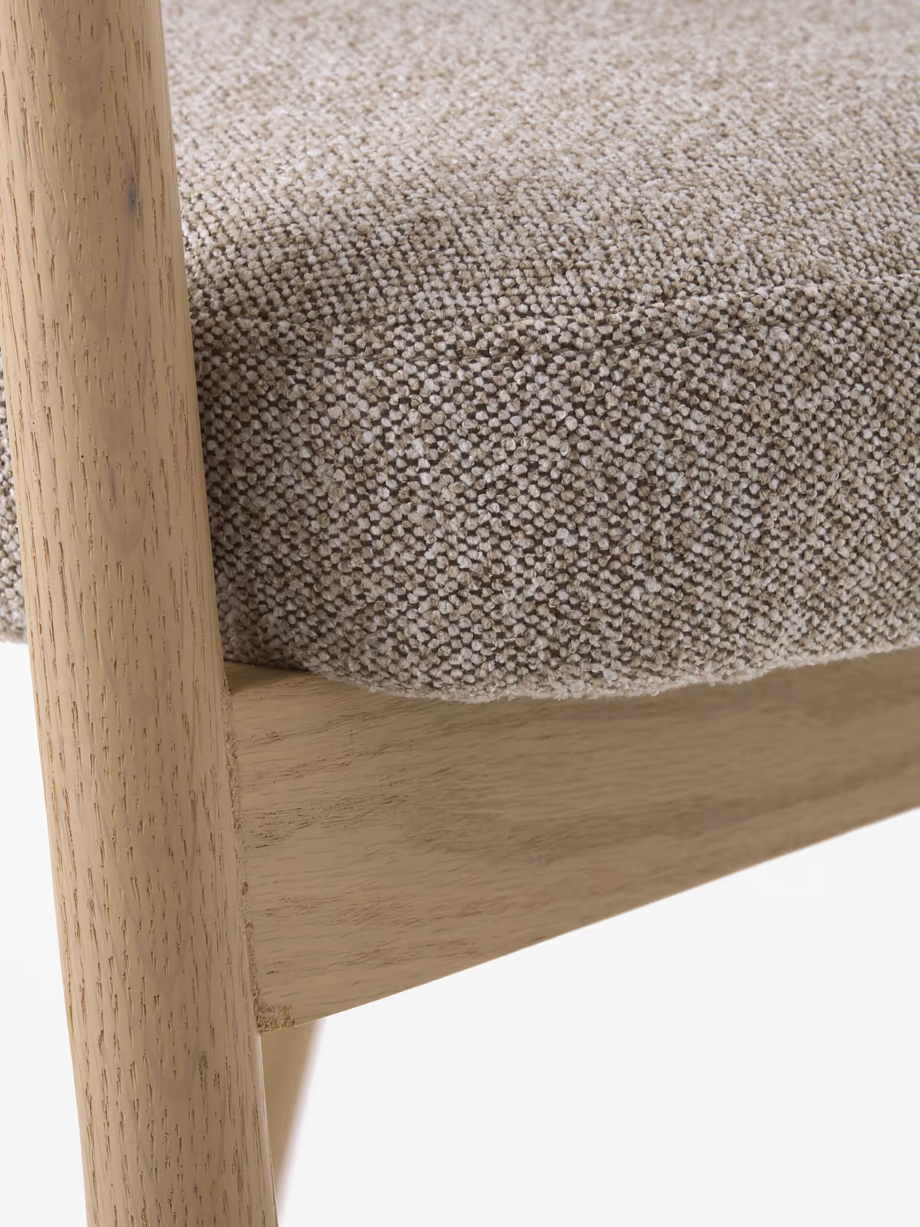 Elk chaise en tissu sable et bois chêne naturel - design moderne et durable