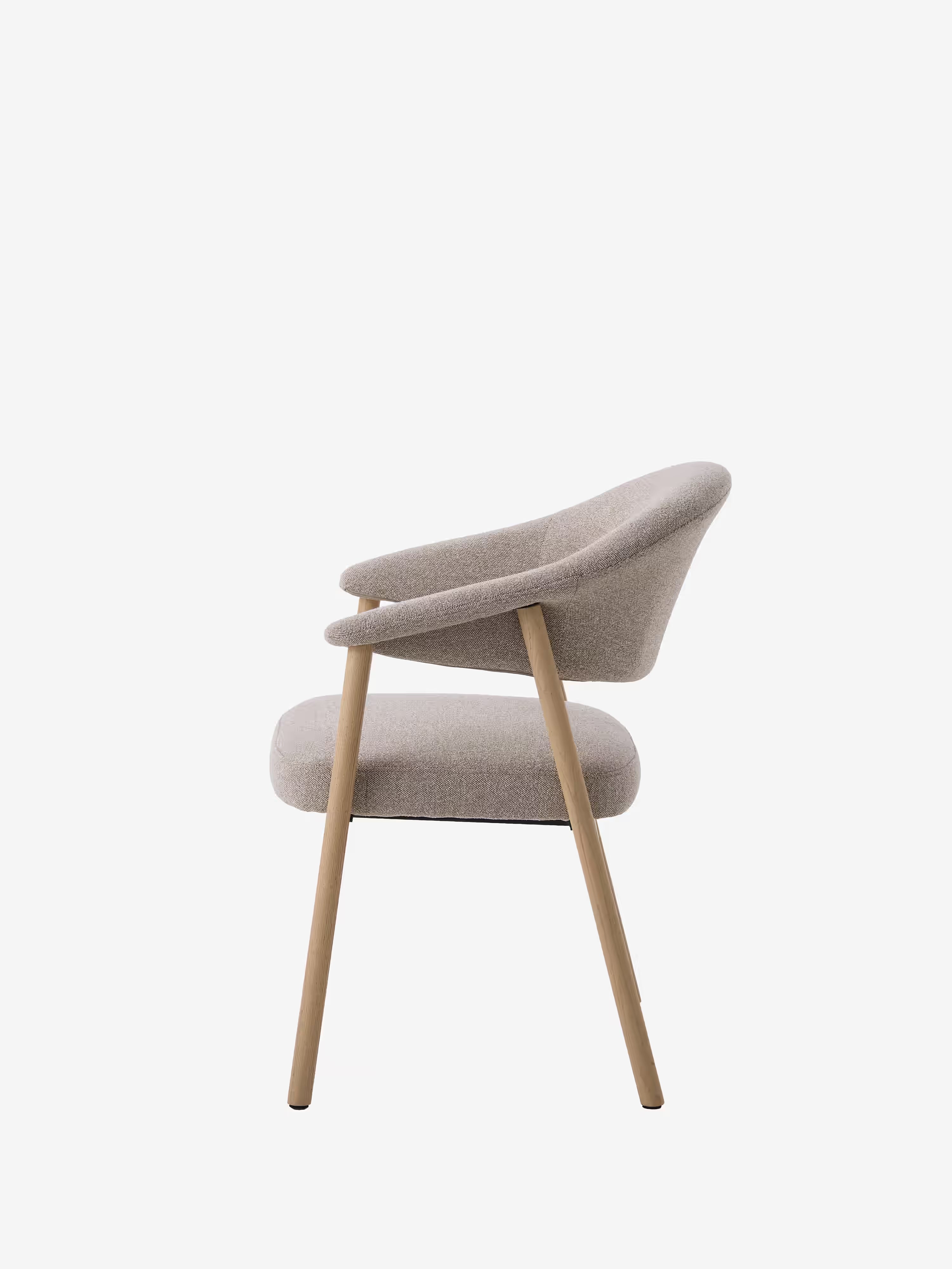 Elk chaise en tissu sable et bois chêne naturel - design moderne et durable