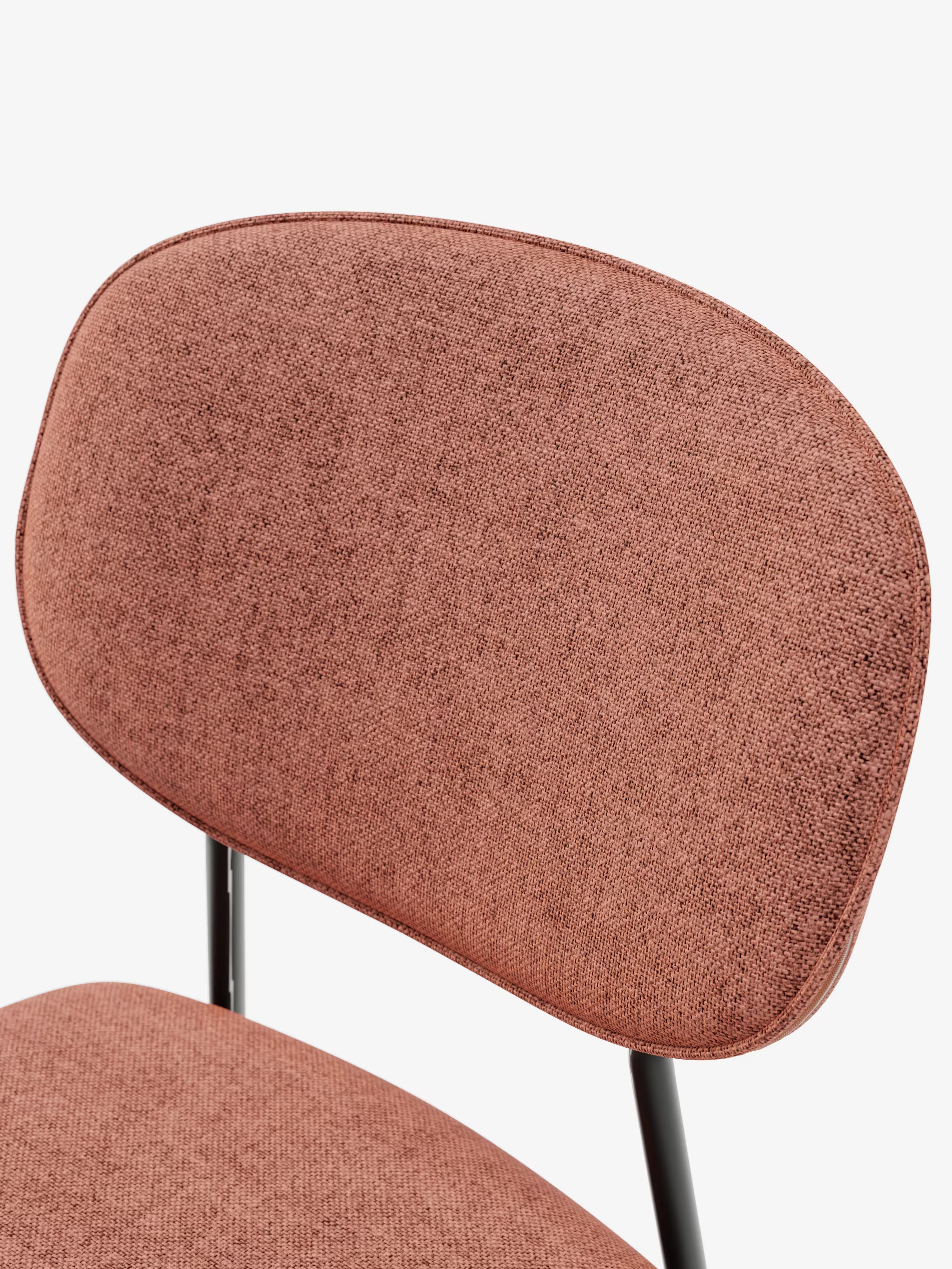 Ellis chaise en tissu rouille avec pieds en métal peint noir