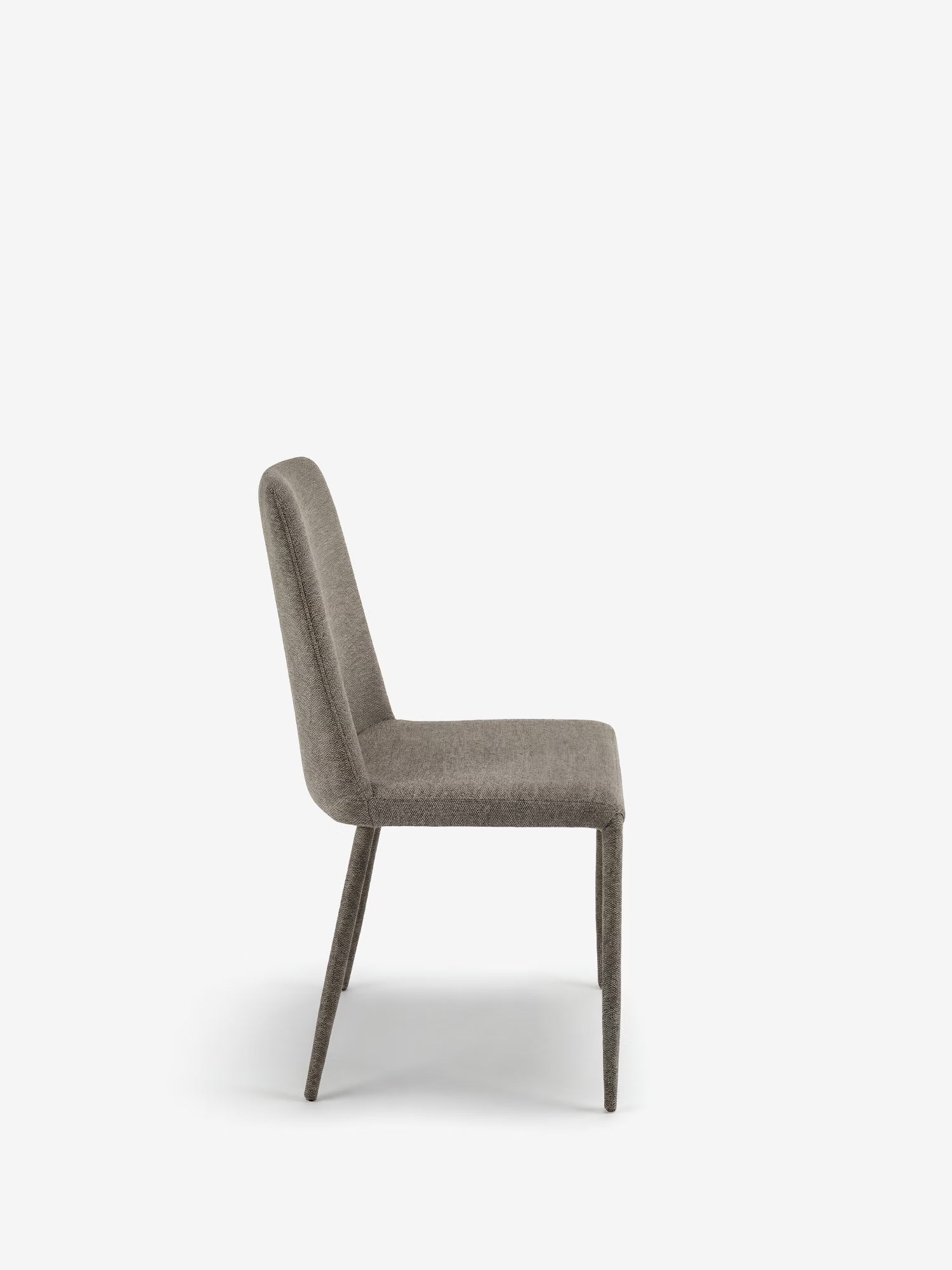 Ettore Chaise rembourrée entièrement recouverte de tissu - design élégant et contemporain