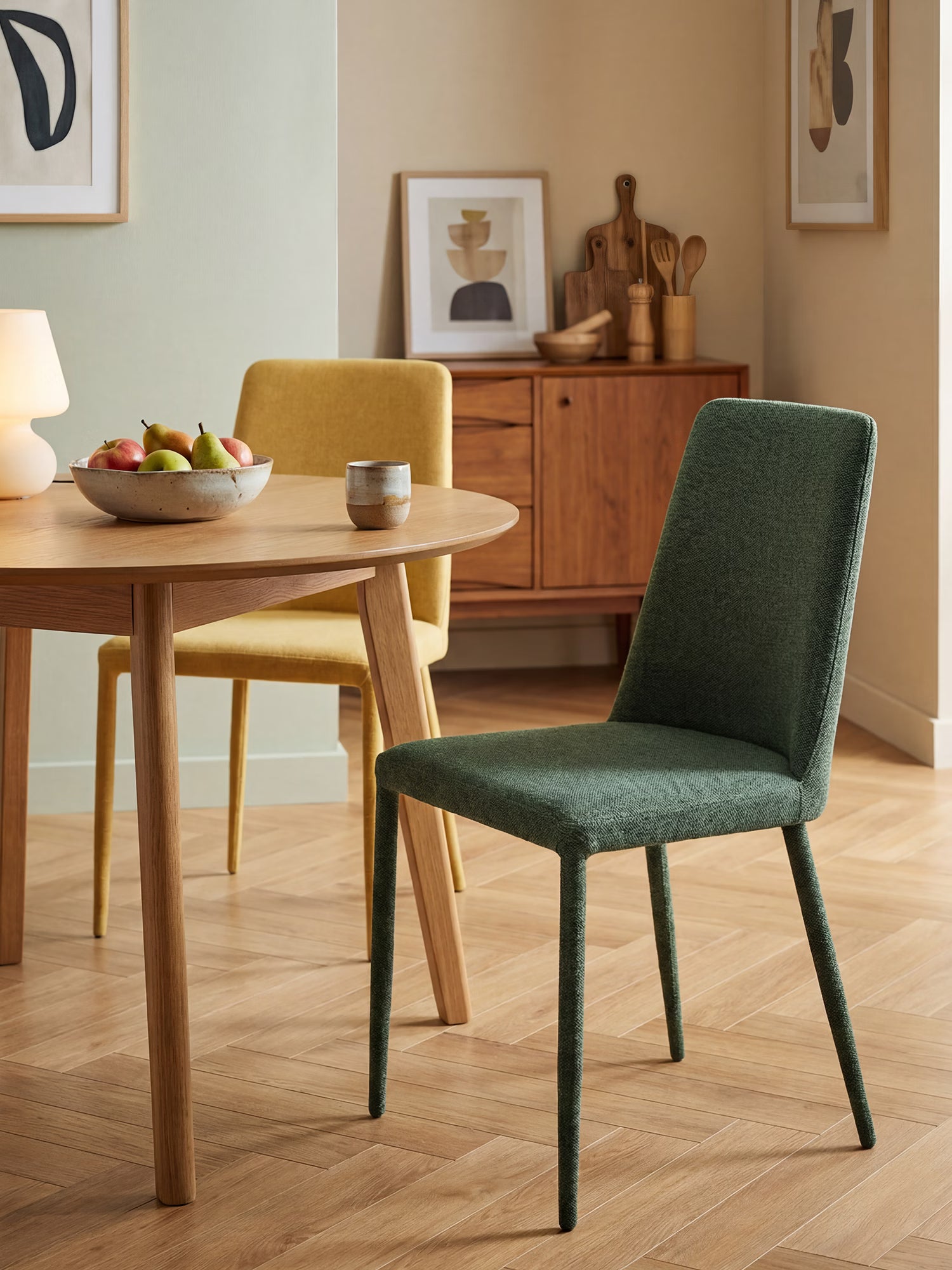 Ettore Chaise rembourrée entièrement recouverte de tissu - design élégant et contemporain
