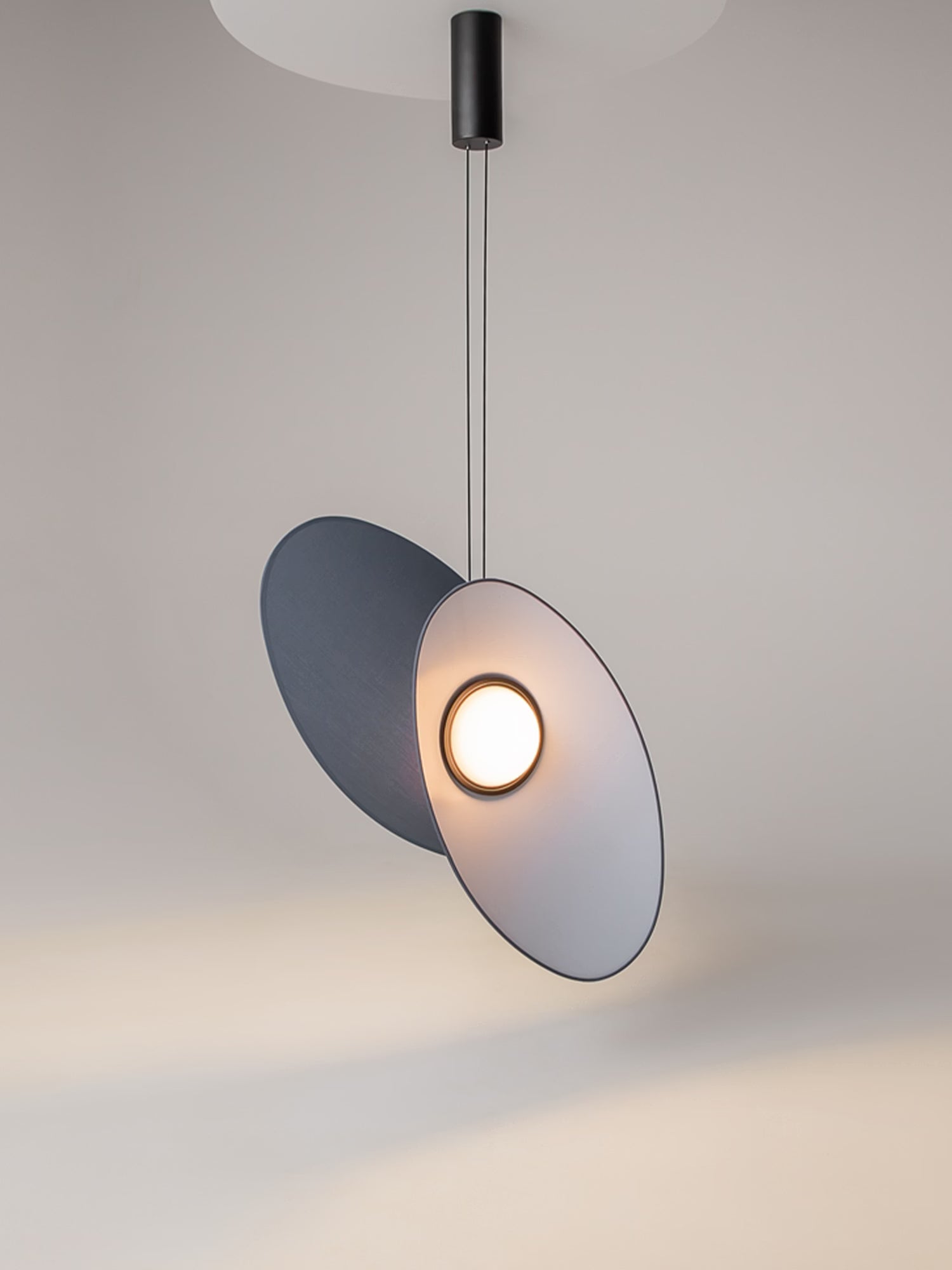 Evolution Suspension design LED avec abat-jour orientable en tissu en 3 couleurs