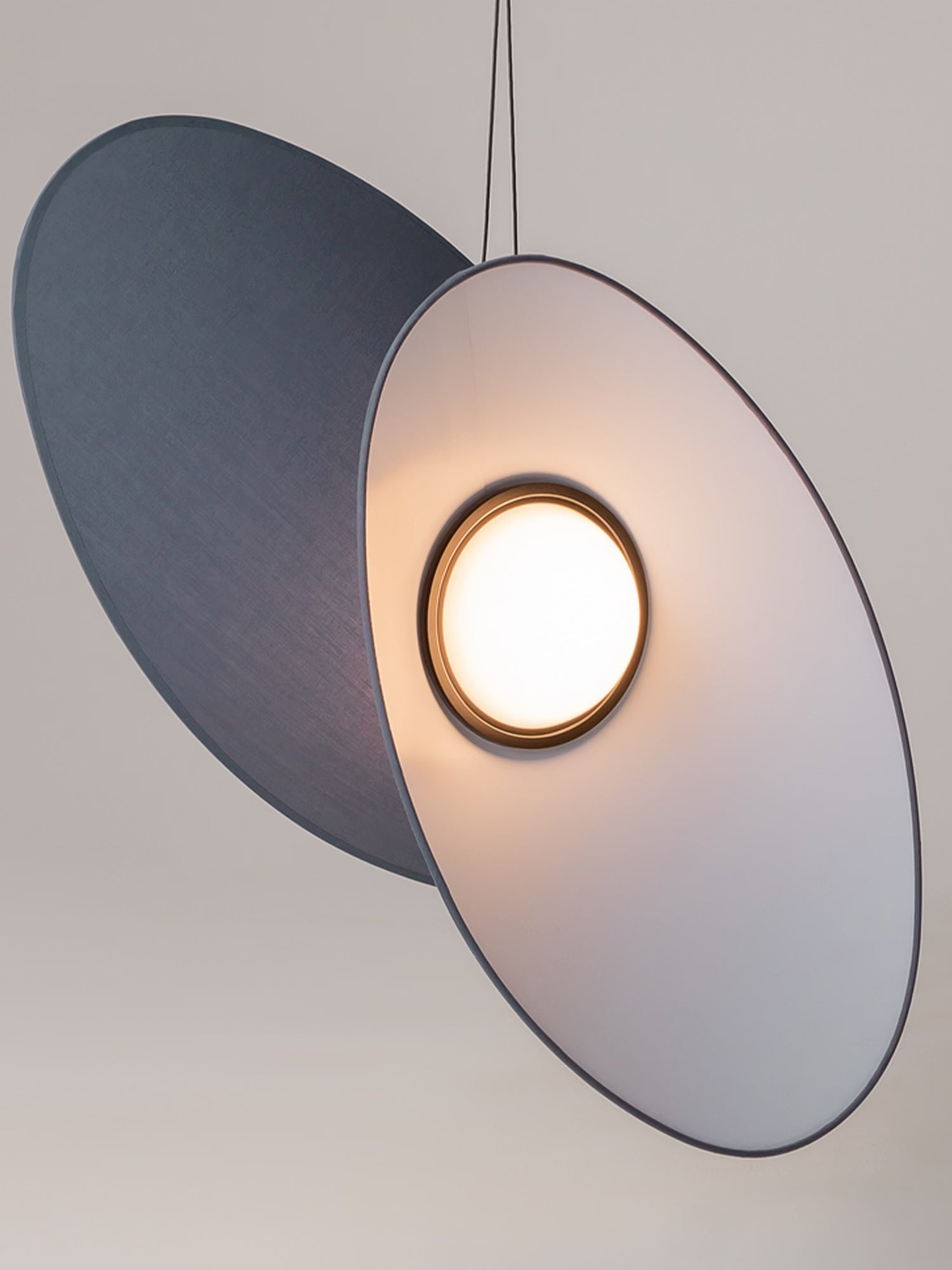 Evolution Suspension design LED avec abat-jour orientable en tissu en 3 couleurs