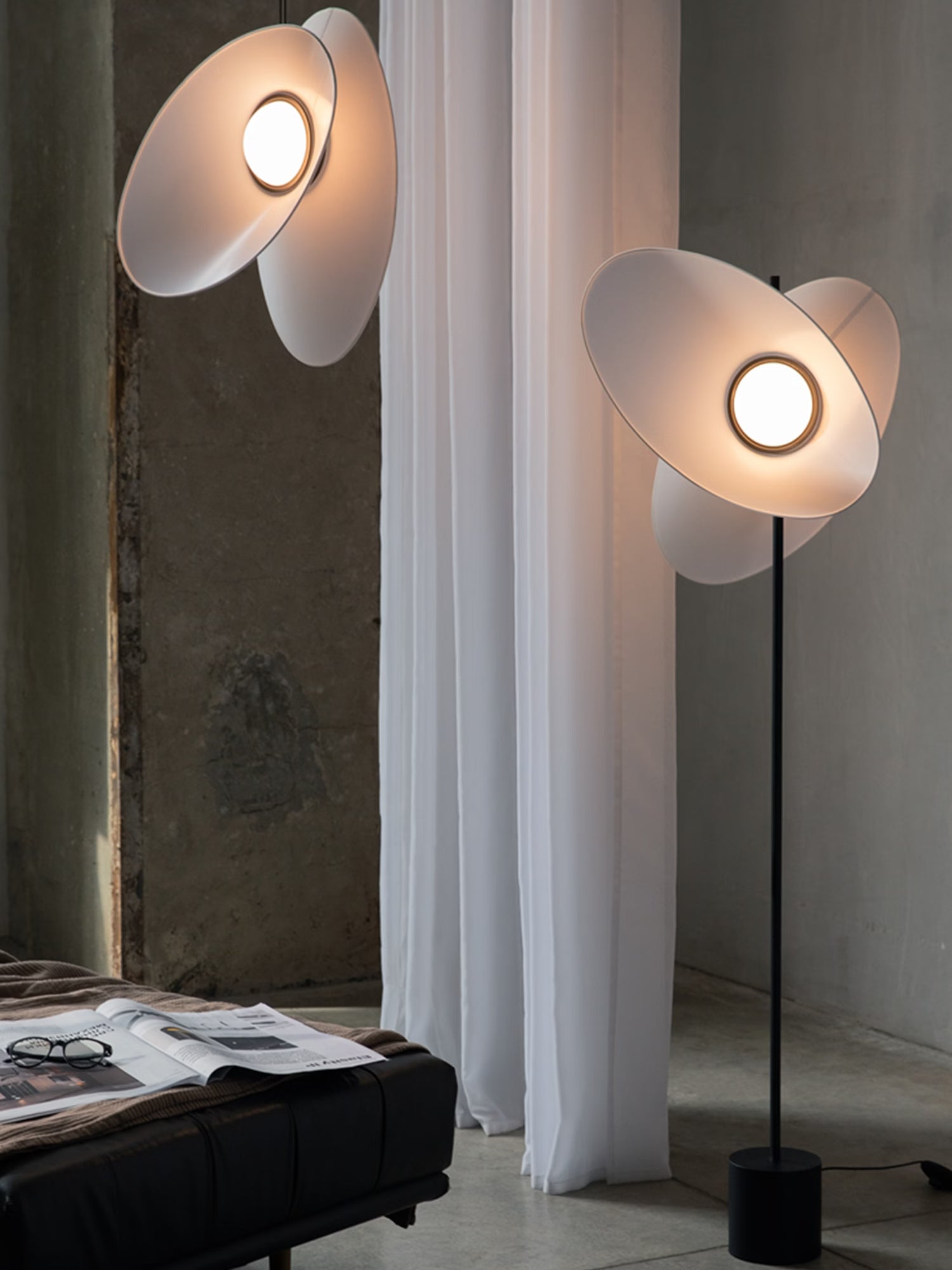 Evolution Lampada da terra di design a led dimmerabile - paralumi orientabili in tessuto bianco