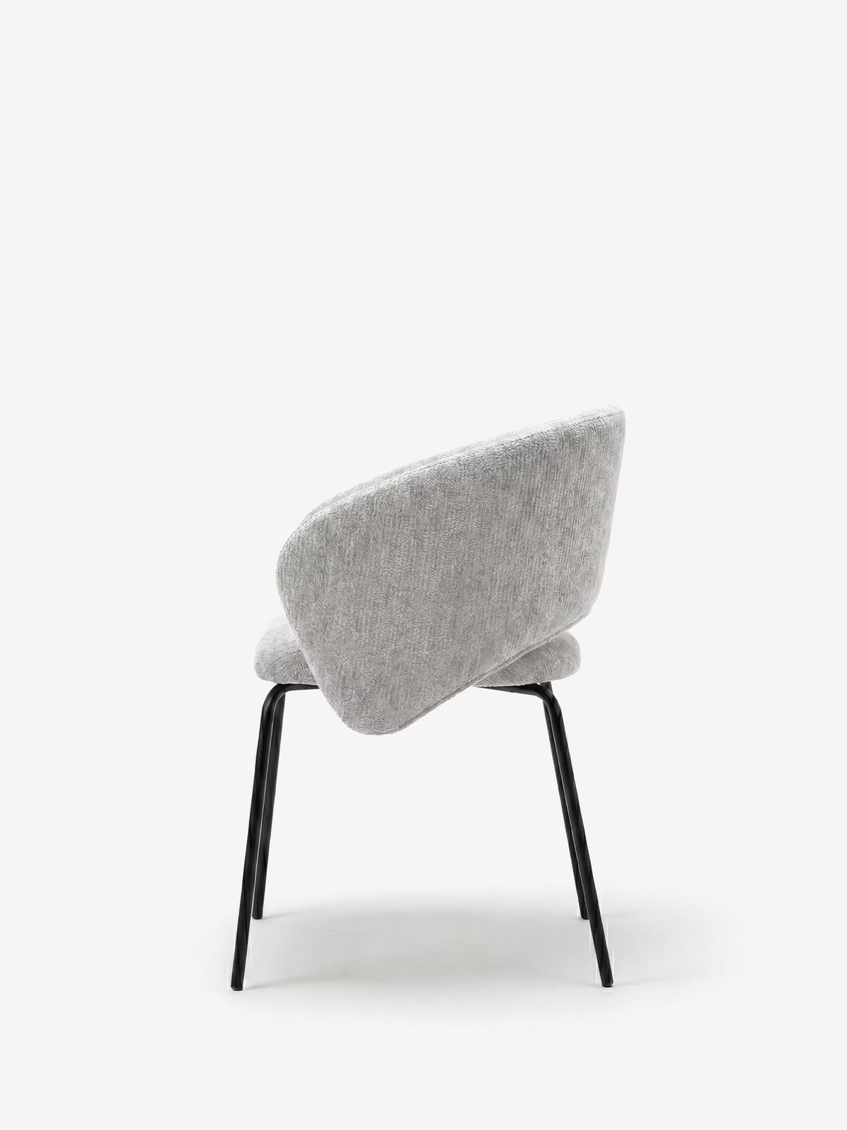 Fosca Sedia imbottita di design in morbido tessuto con braccioli e gambe in metallo nero