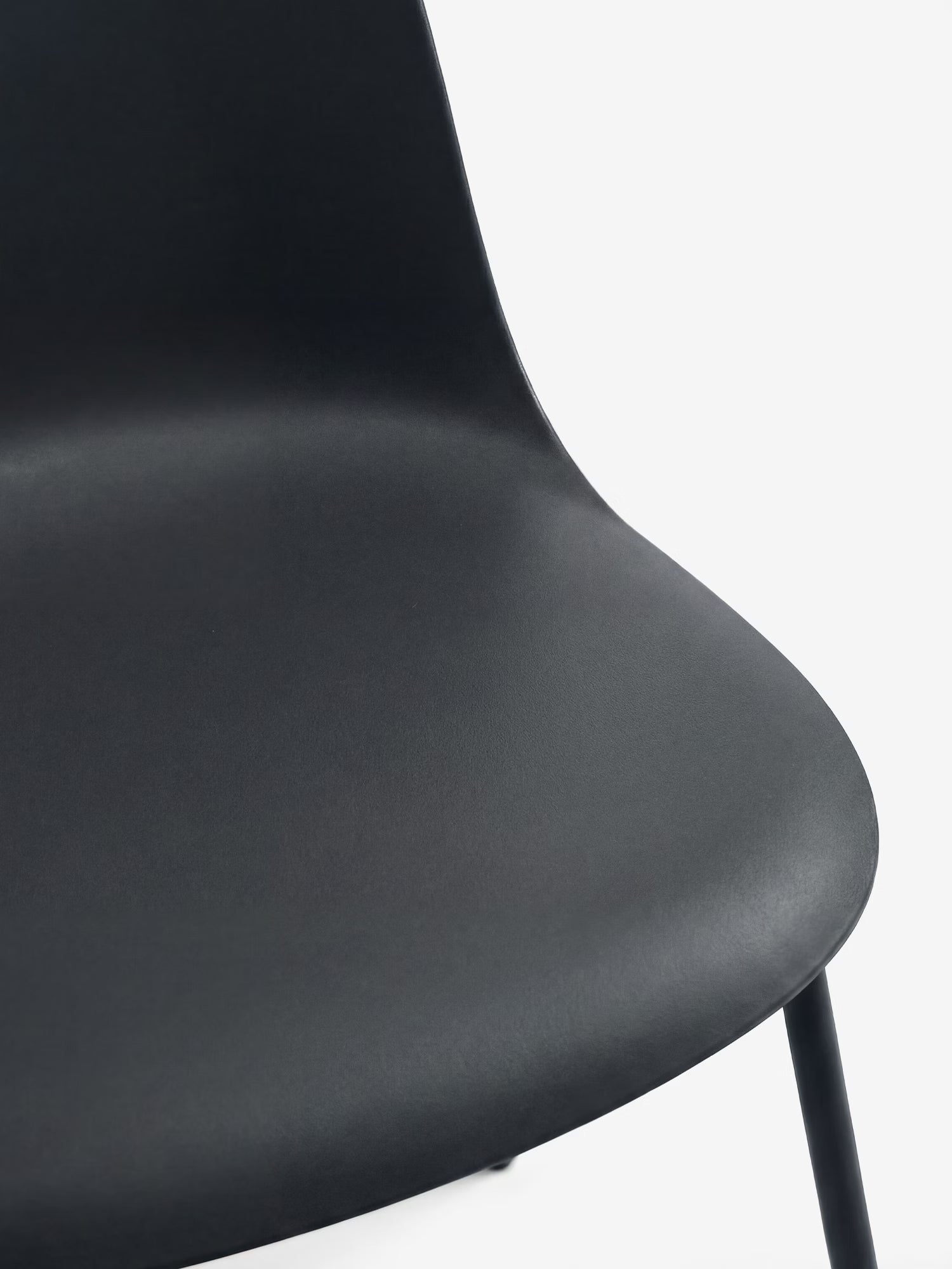 Fox Silla de polipropileno con estructura de metal a juego