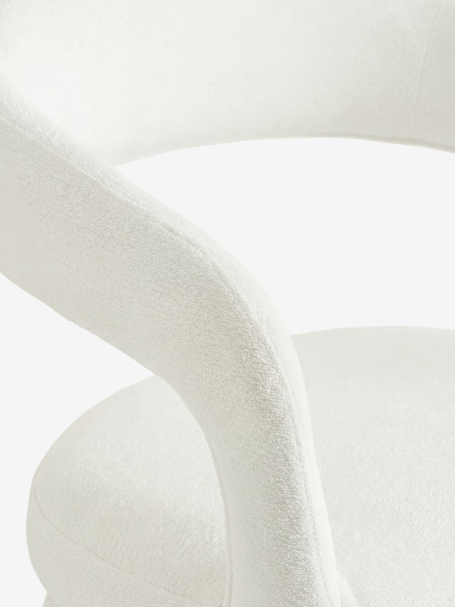 Fred Fauteuil entièrement rembourré en tissu bouclé avec pieds recouverts