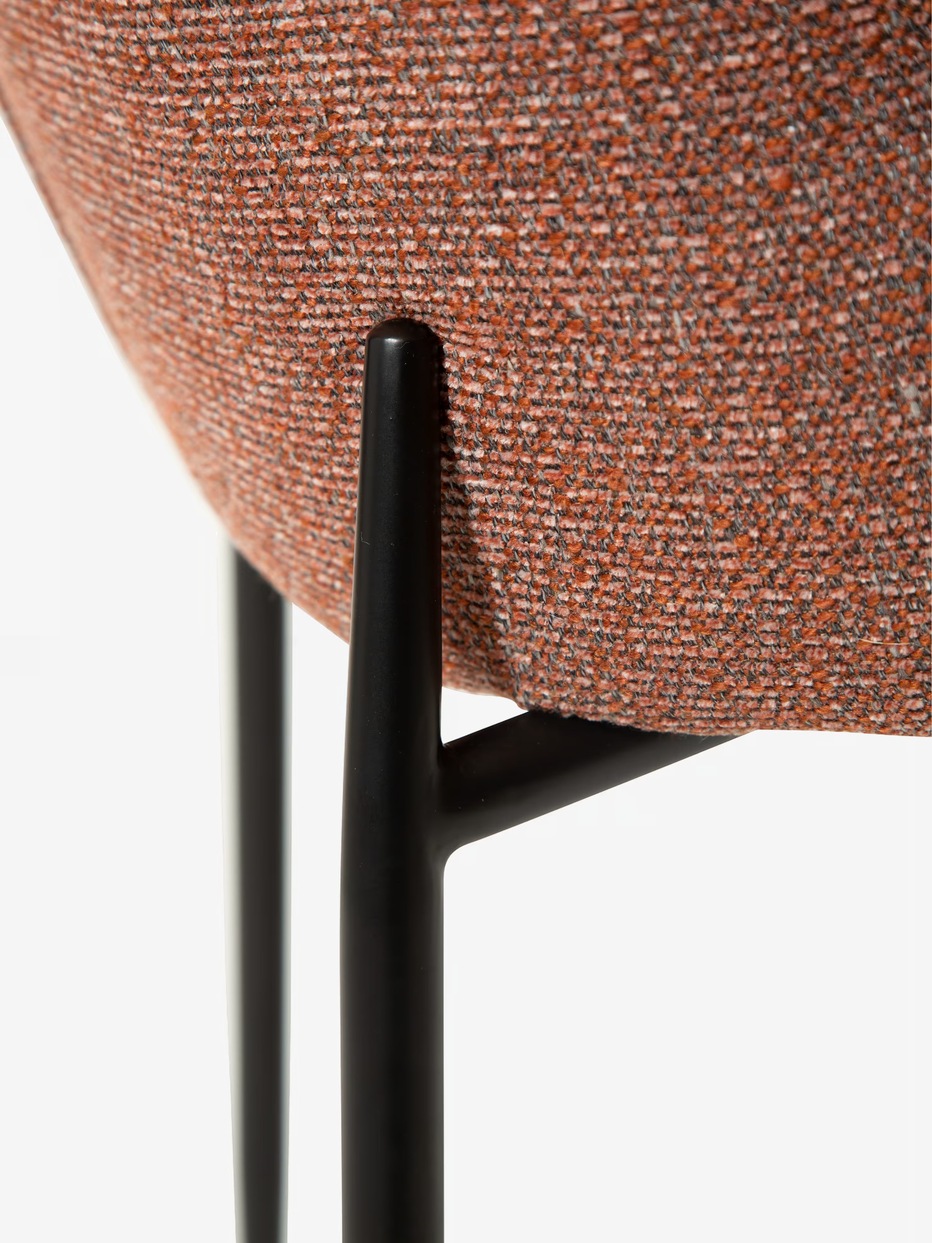 GLAM Chaise en tissu bouclé avec pieds en métal au caractère élégant