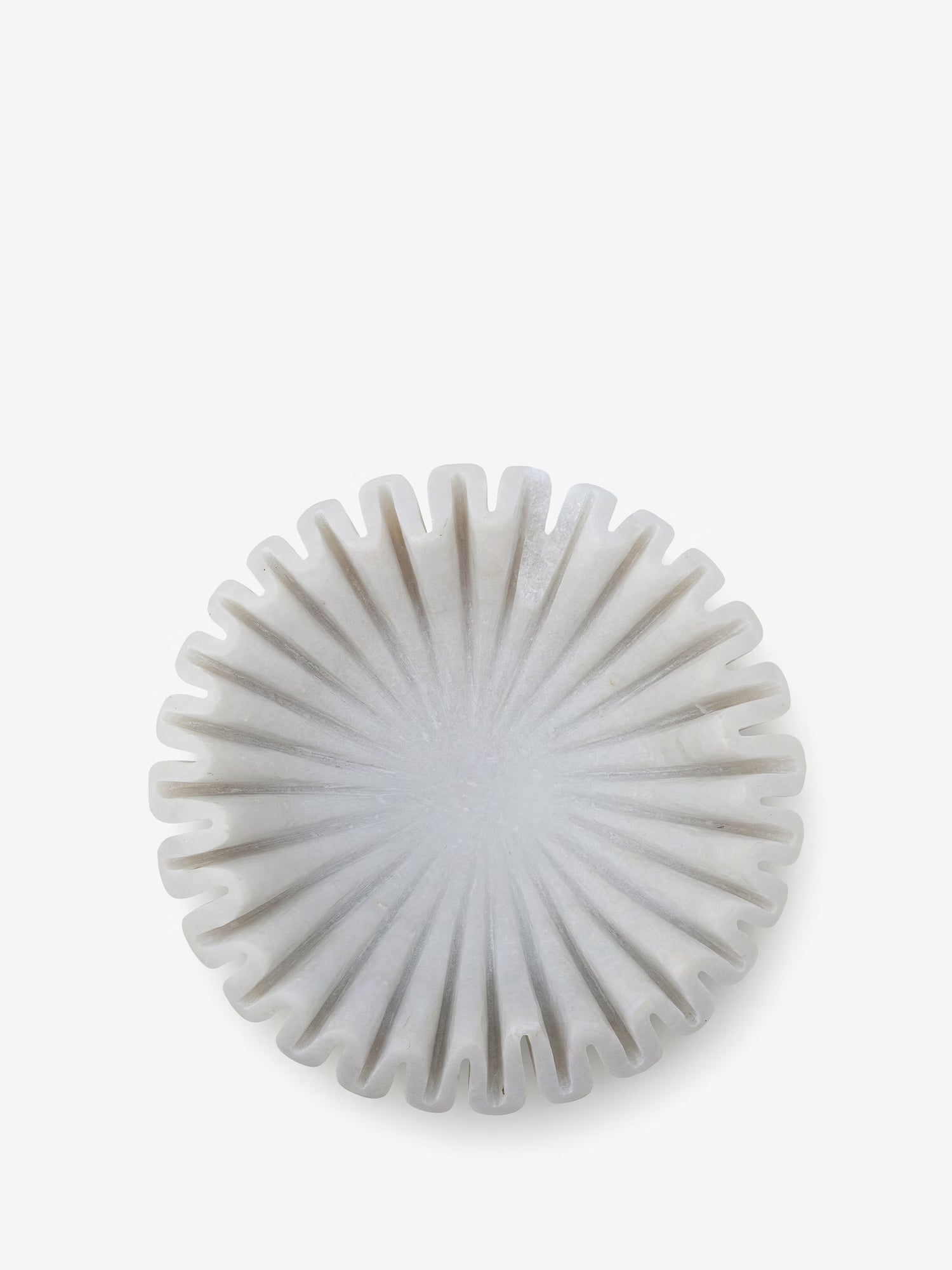 Harmonia skulpturale Schale aus weißem Marmor mit geschnitztem Design Ø17,5 cm