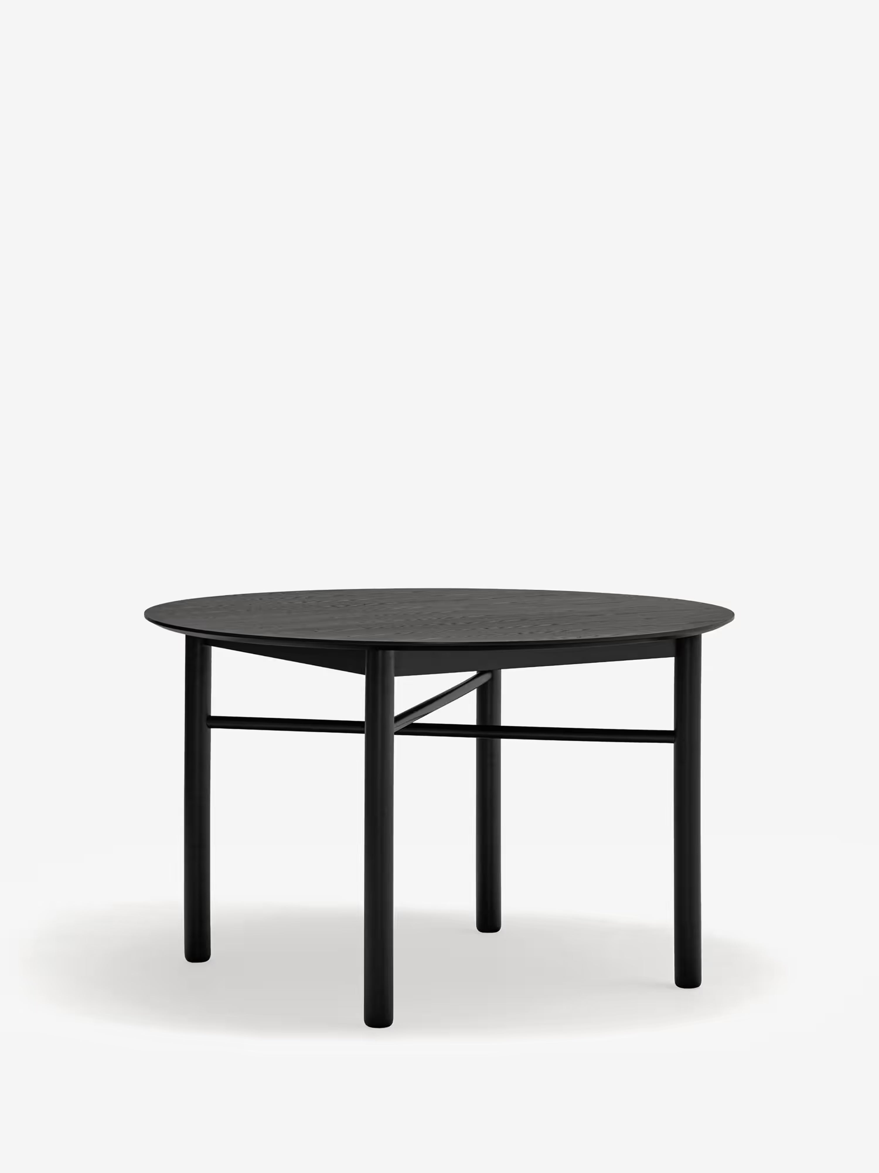 Junco Round dining table - in natural or black ash Ø120 cm