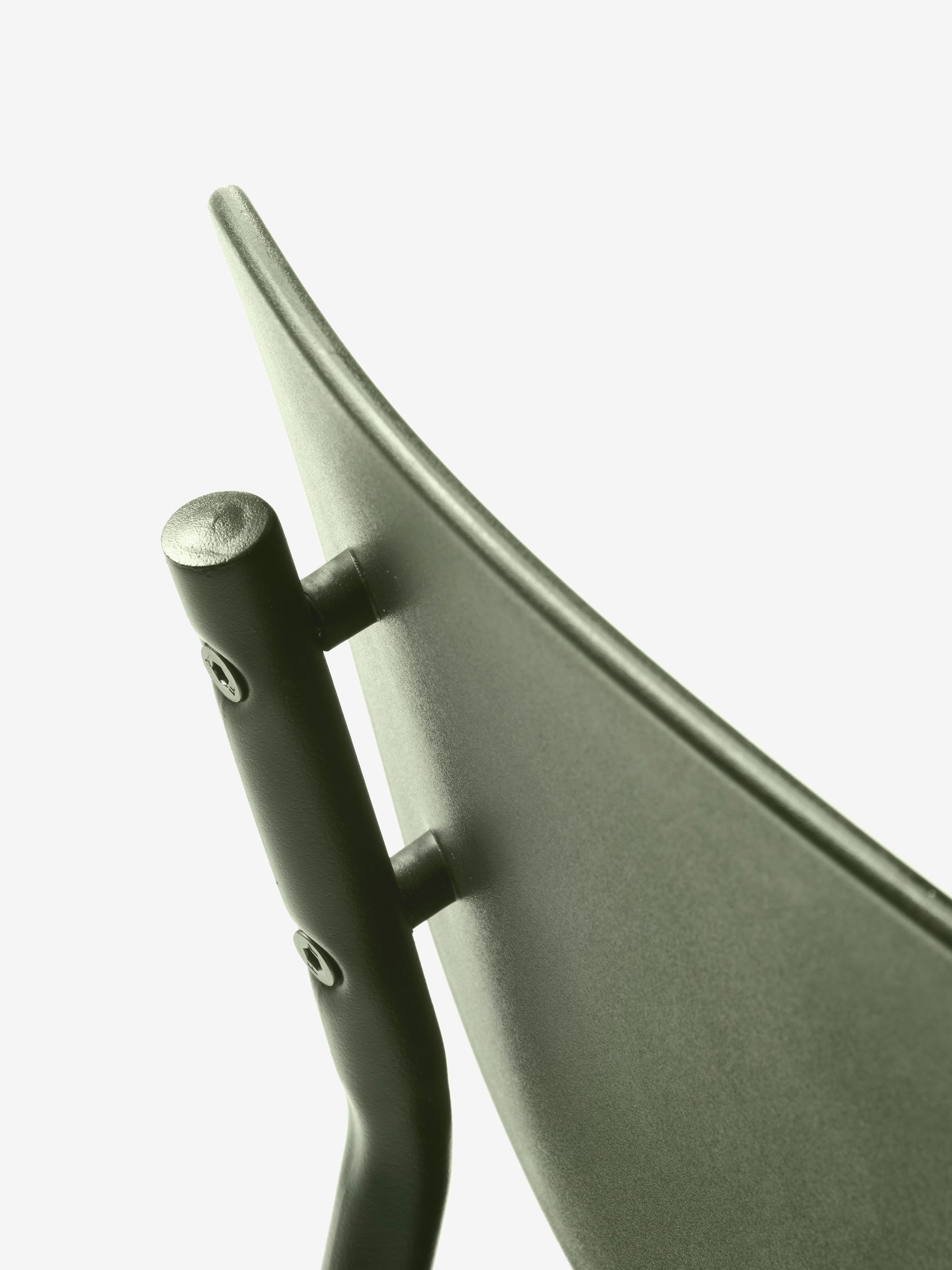 Kirkland Stuhl aus farbigem Polyethylen mit passendem Metallgestell