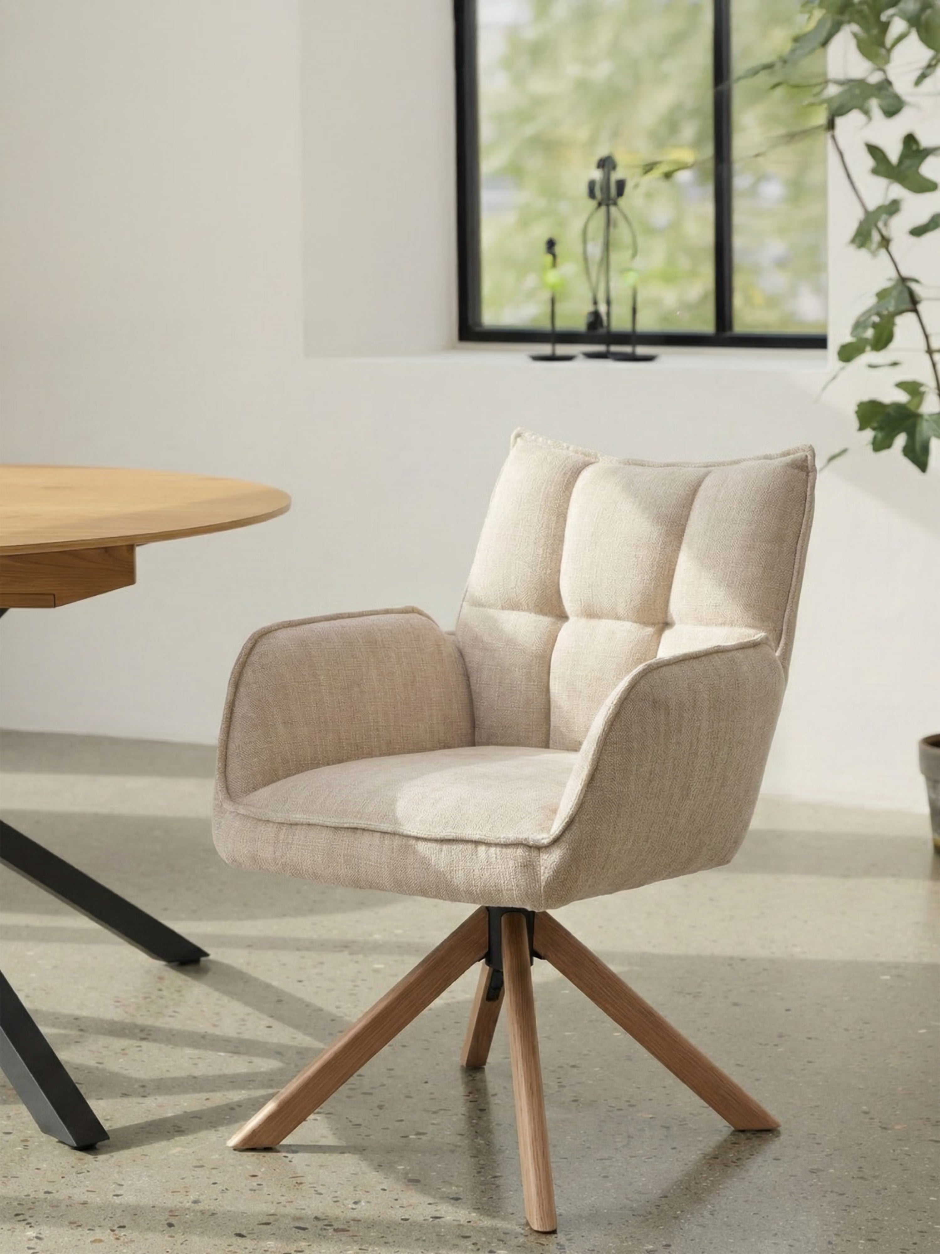 Marilla Chaise pivotante en velours côtelé - dossier matelassé et base en chêne