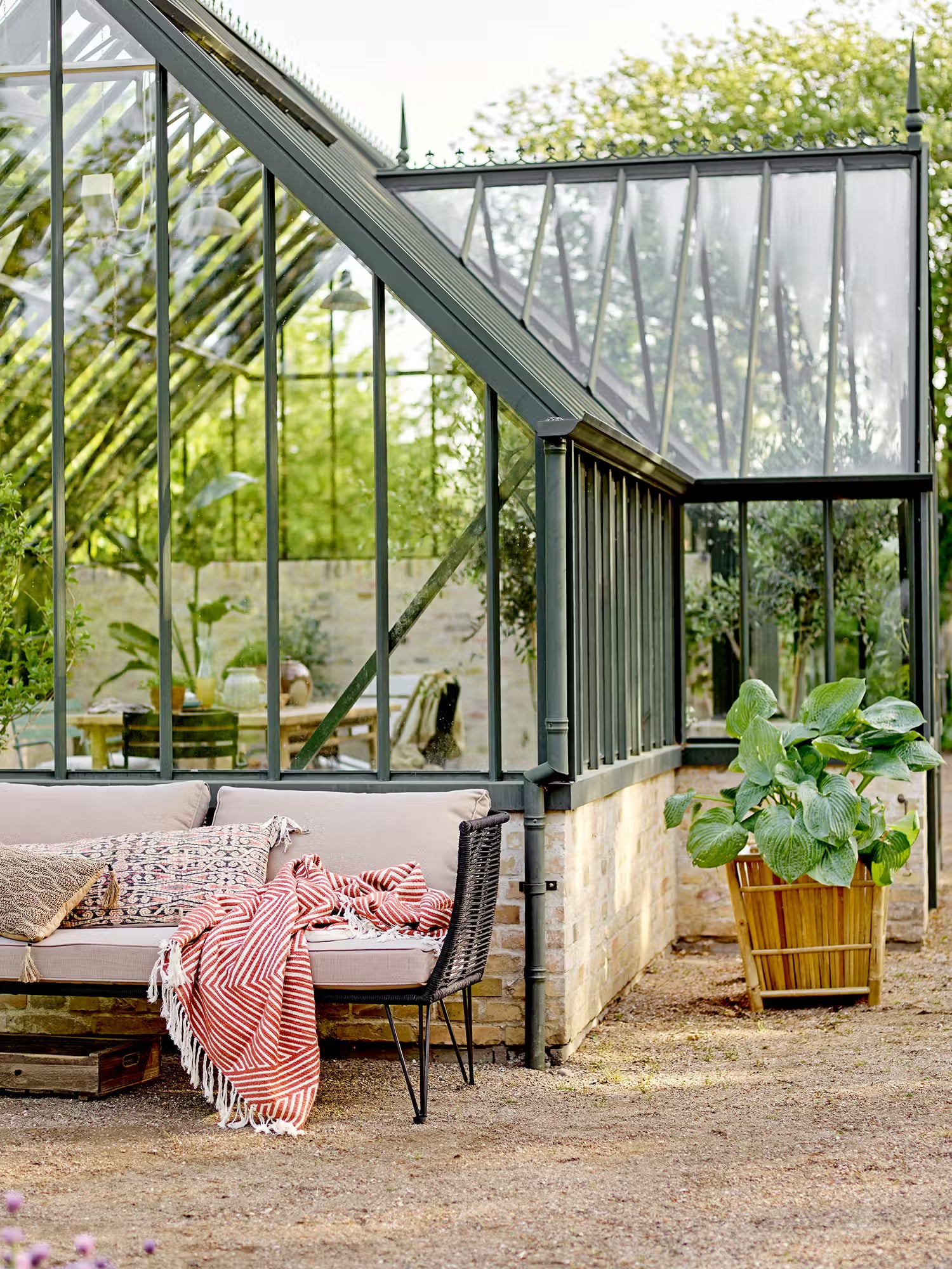 Mundo Sofa für den Außenbereich aus schwarzem Metall und geflochtenem Seil 175 cm