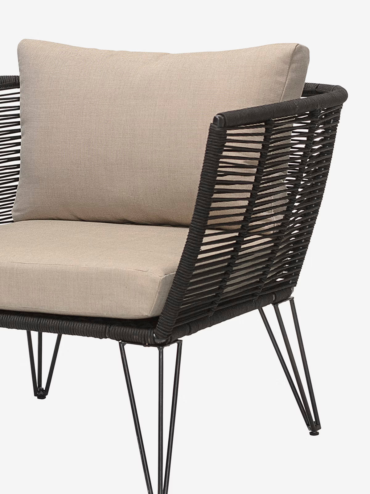 Mundo Outdoor armchair in black metal with woven rope