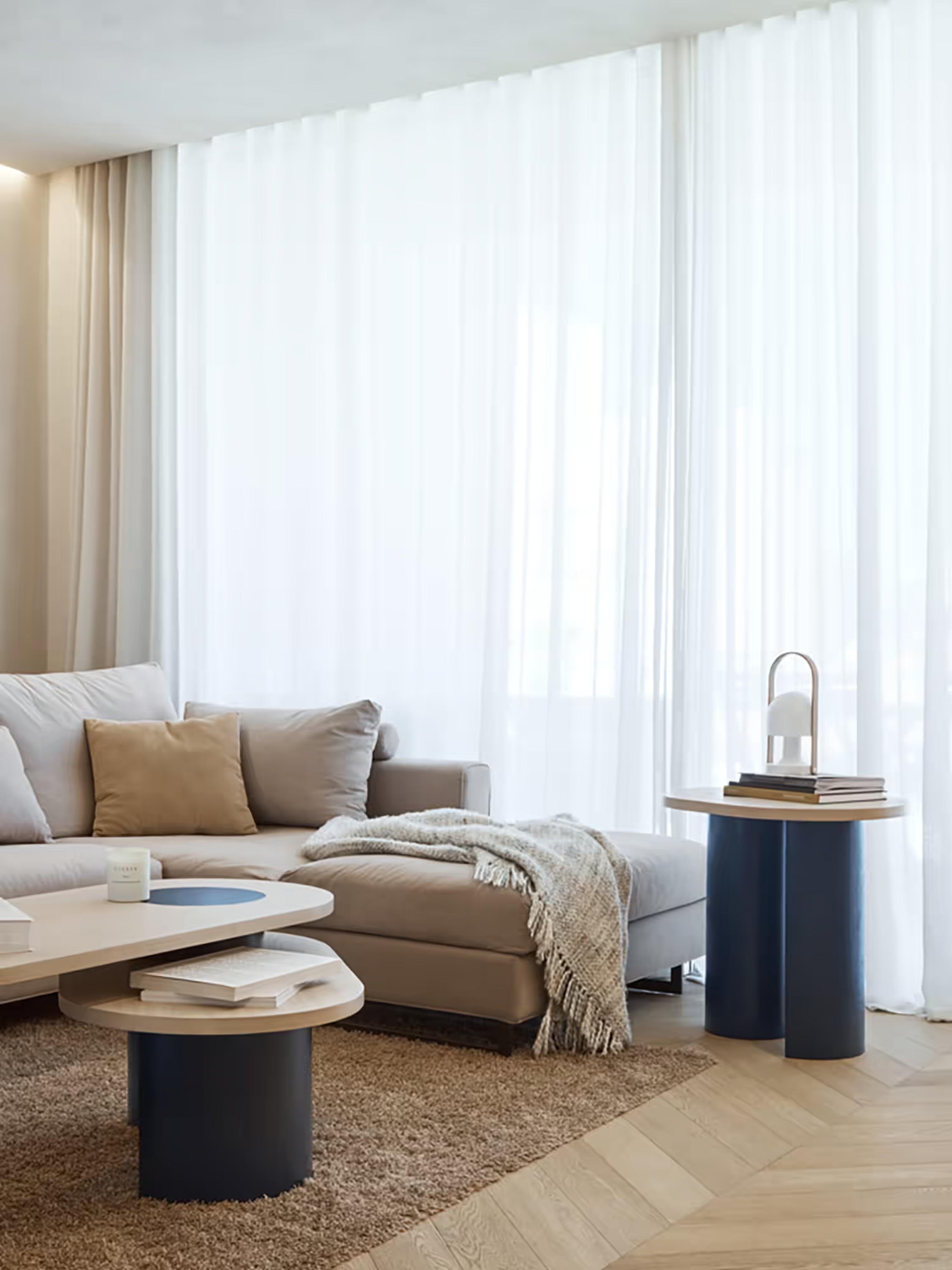 Nori Tavolino d’appoggio ovale in 3 finiture - design moderno 60 × 45 cm