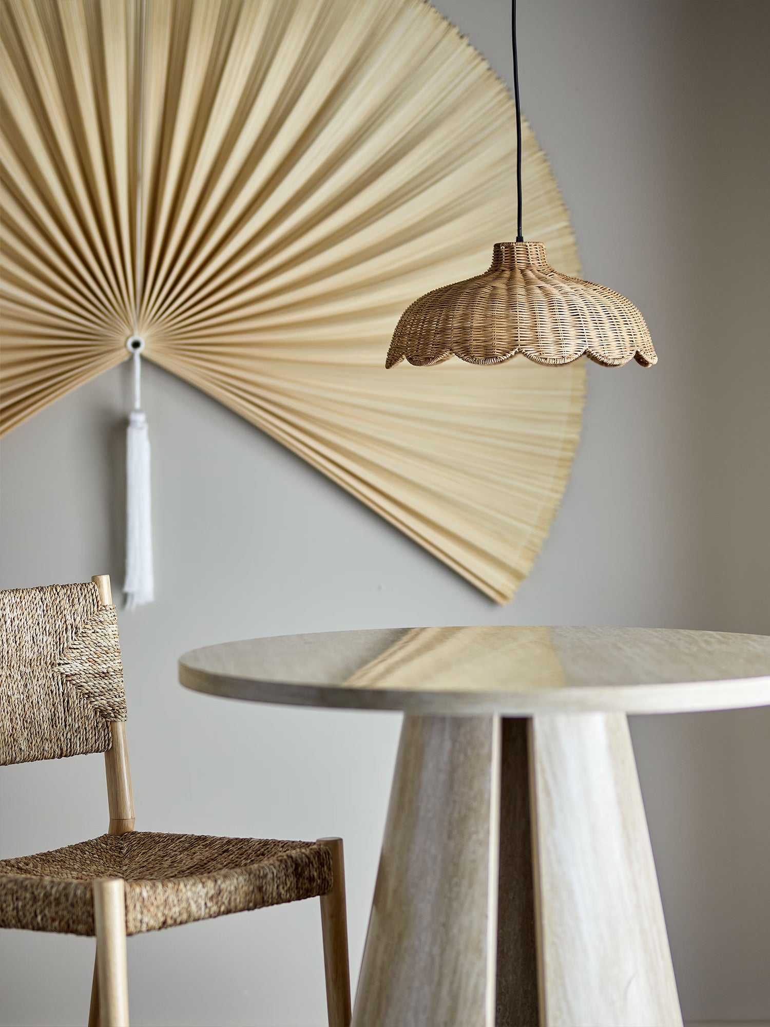 Pittu Pendant lamp in natural woven rattan