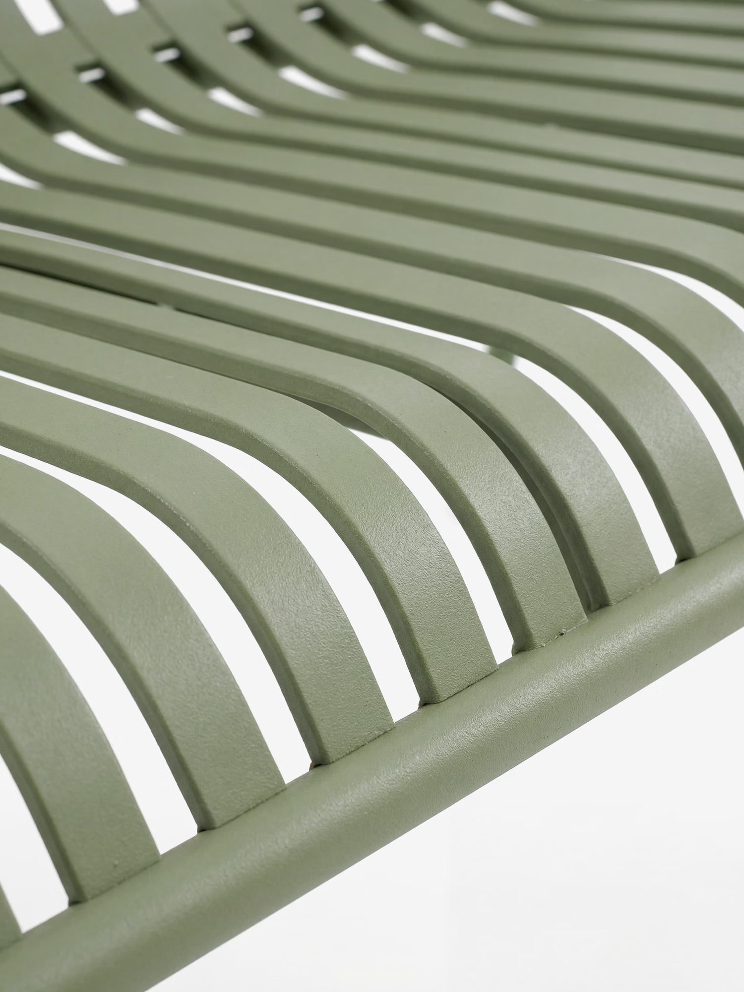 Saly conjunto de exterior verde de polipropileno con estructura de metal - 2 sillones, sofá y mesita