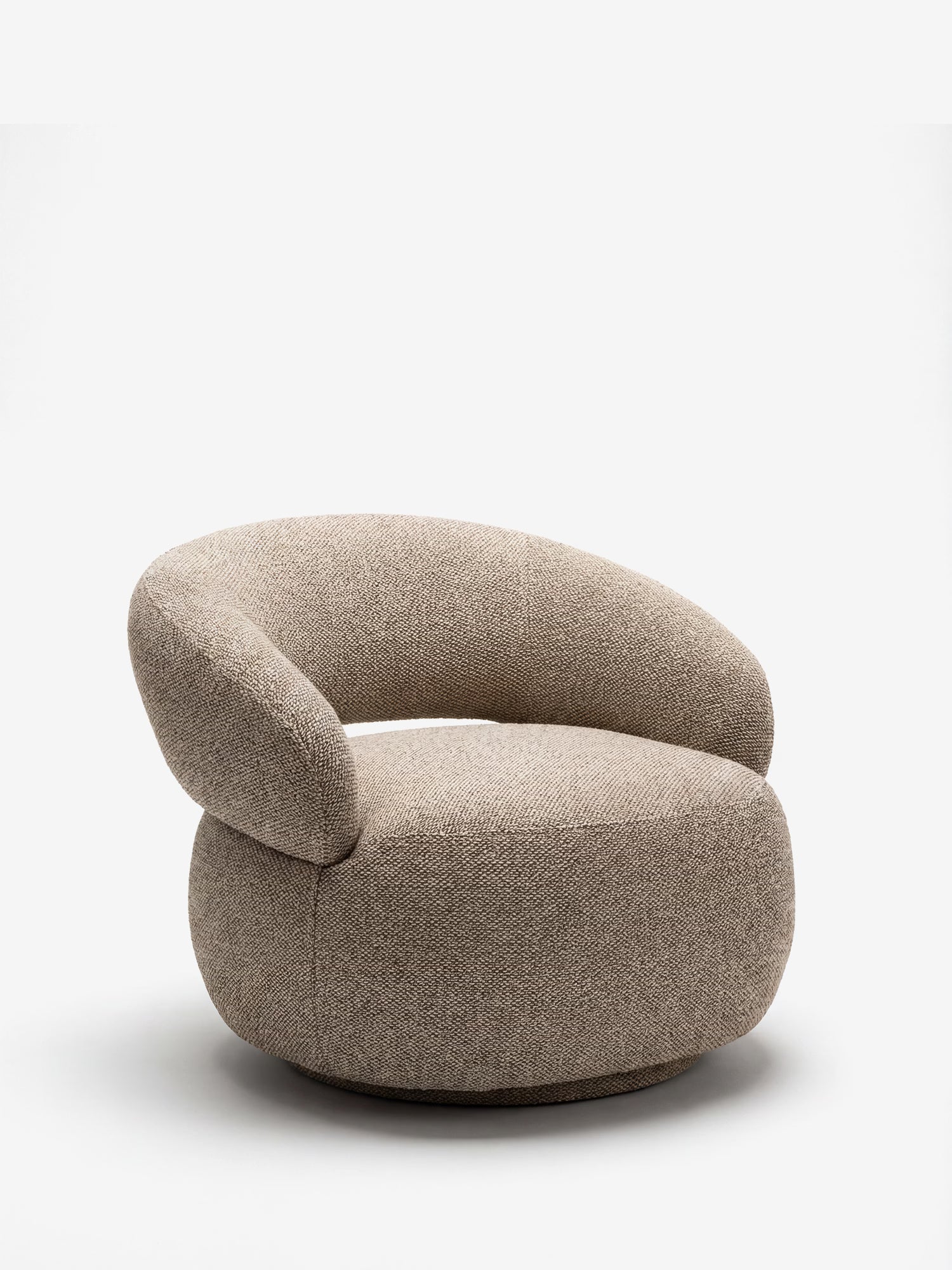 Sion Poltrona lounge in tessuto color sabbia FSC® 100%