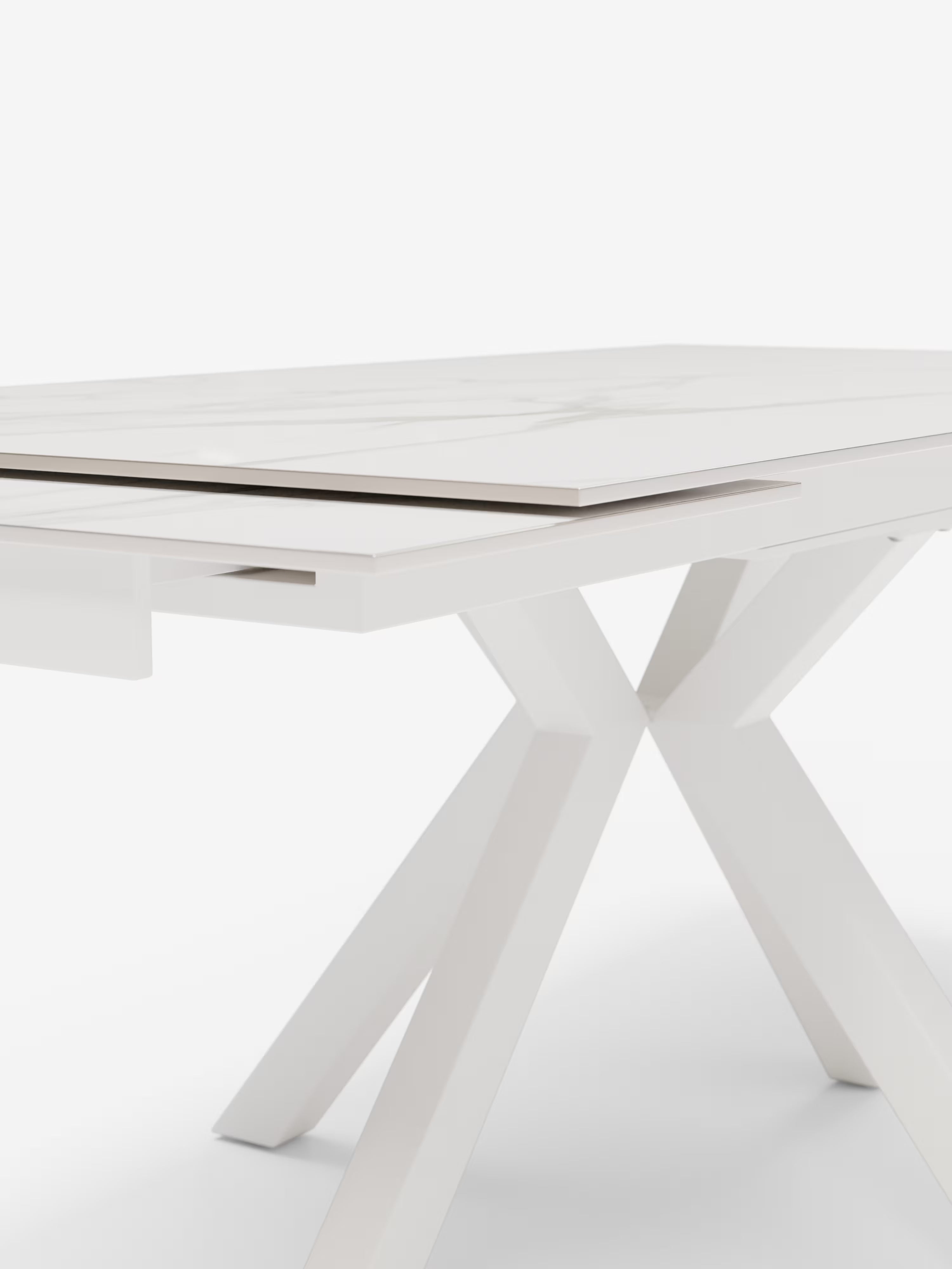 Sky Mesa extensible de piedra efecto mármol blanco – base de metal 160 (240) x 91 cm