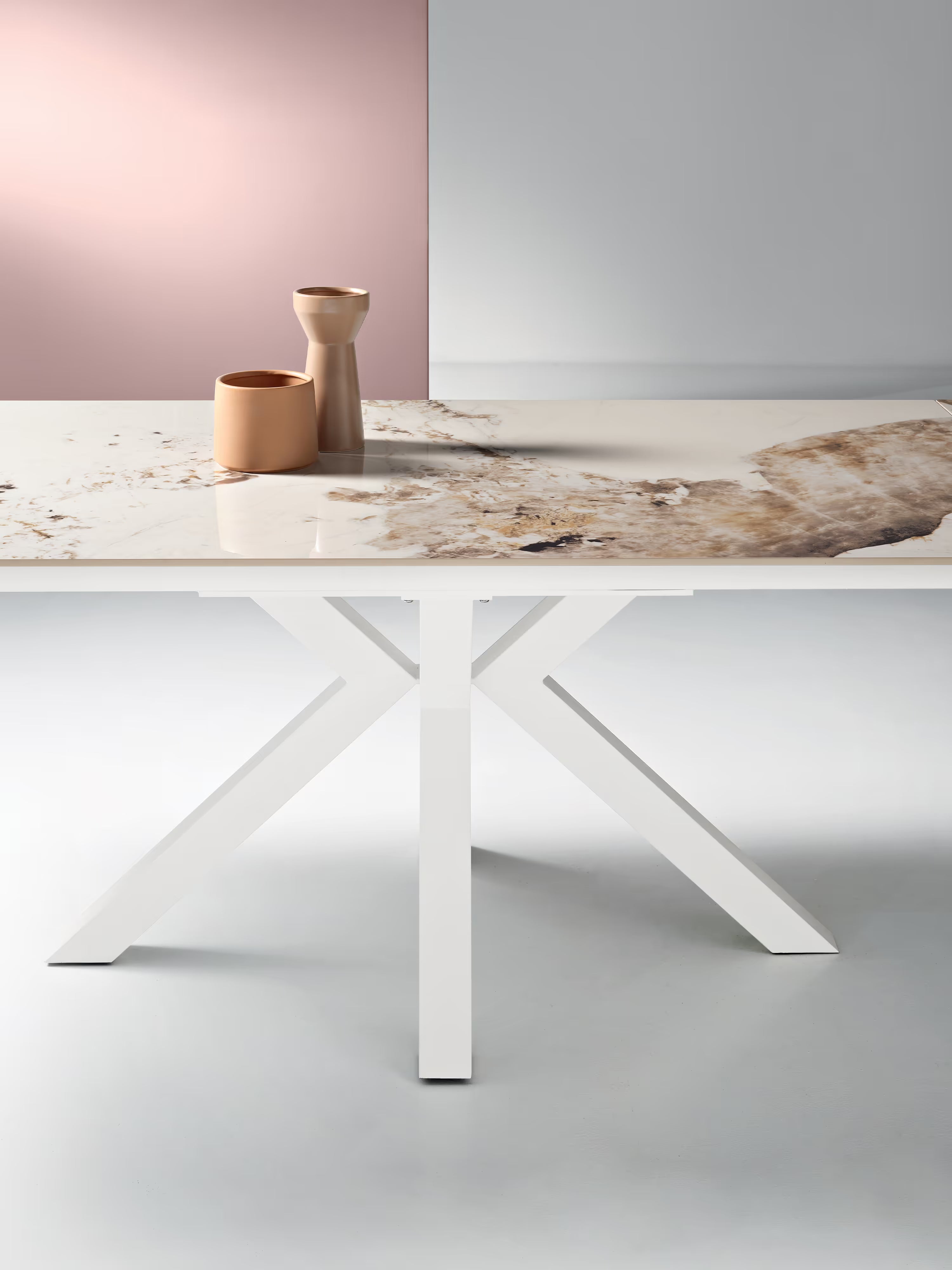 Sky Mesa extensible de piedra efecto mármol pandora – base de metal 160 (240) x 91 cm
