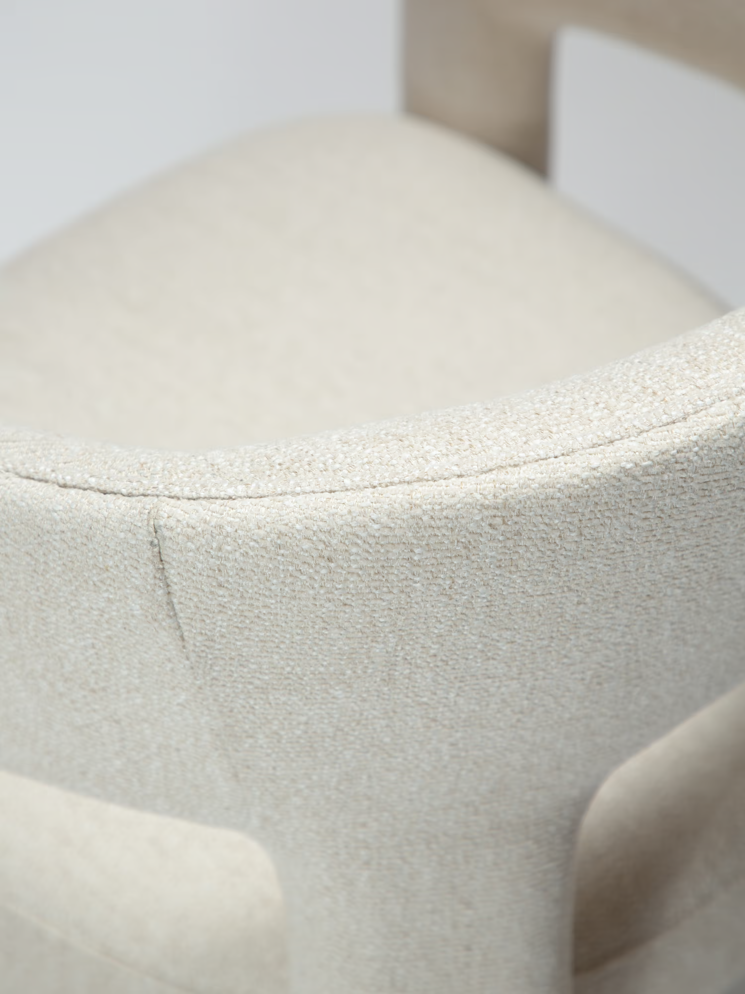 Splendor chaise en tissu certifié Oeko-tex - Bouclé de Charme & Confort Enveloppant