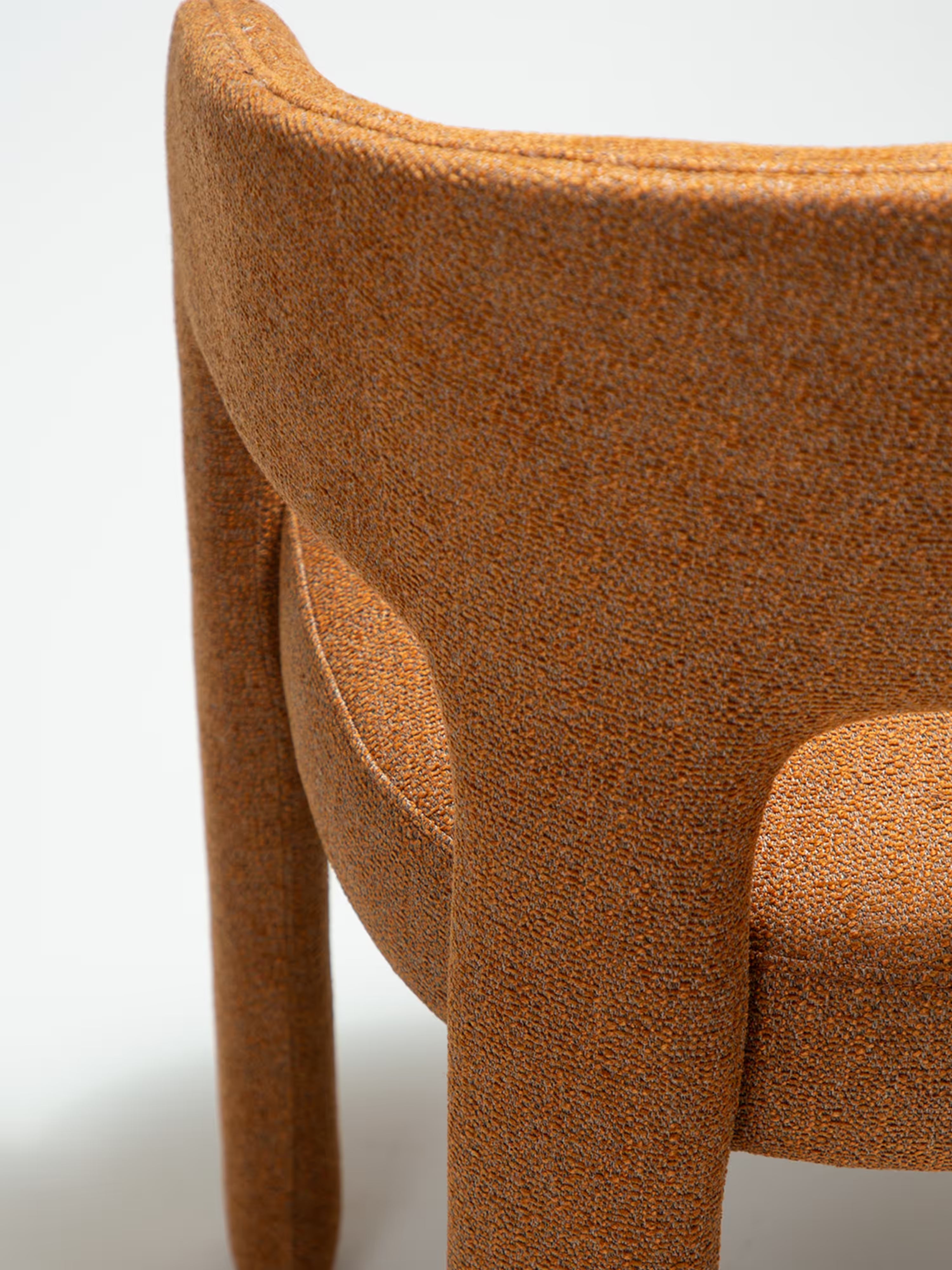 Splendor chaise en tissu certifié Oeko-tex - Bouclé de Charme & Confort Enveloppant