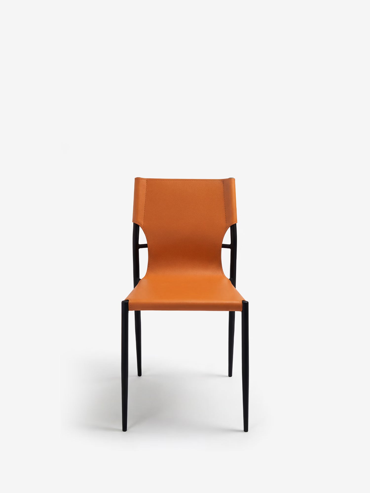 Sveva sedia di design in similcuoio con struttura in metallo nero