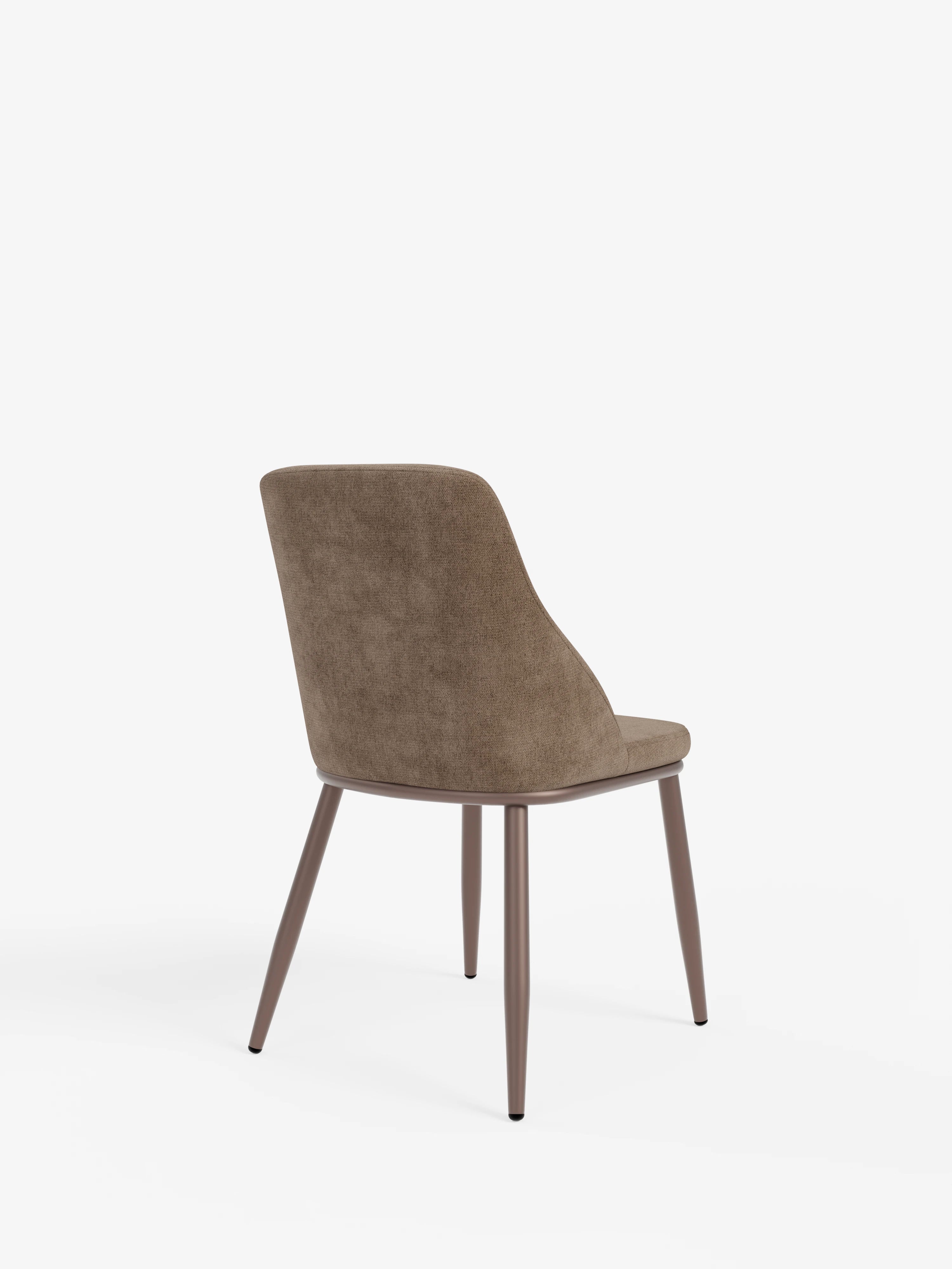 Tallin Stuhl aus braunem Stoff mit Gestell aus Metall – harmonisches und zeitgenössisches Design